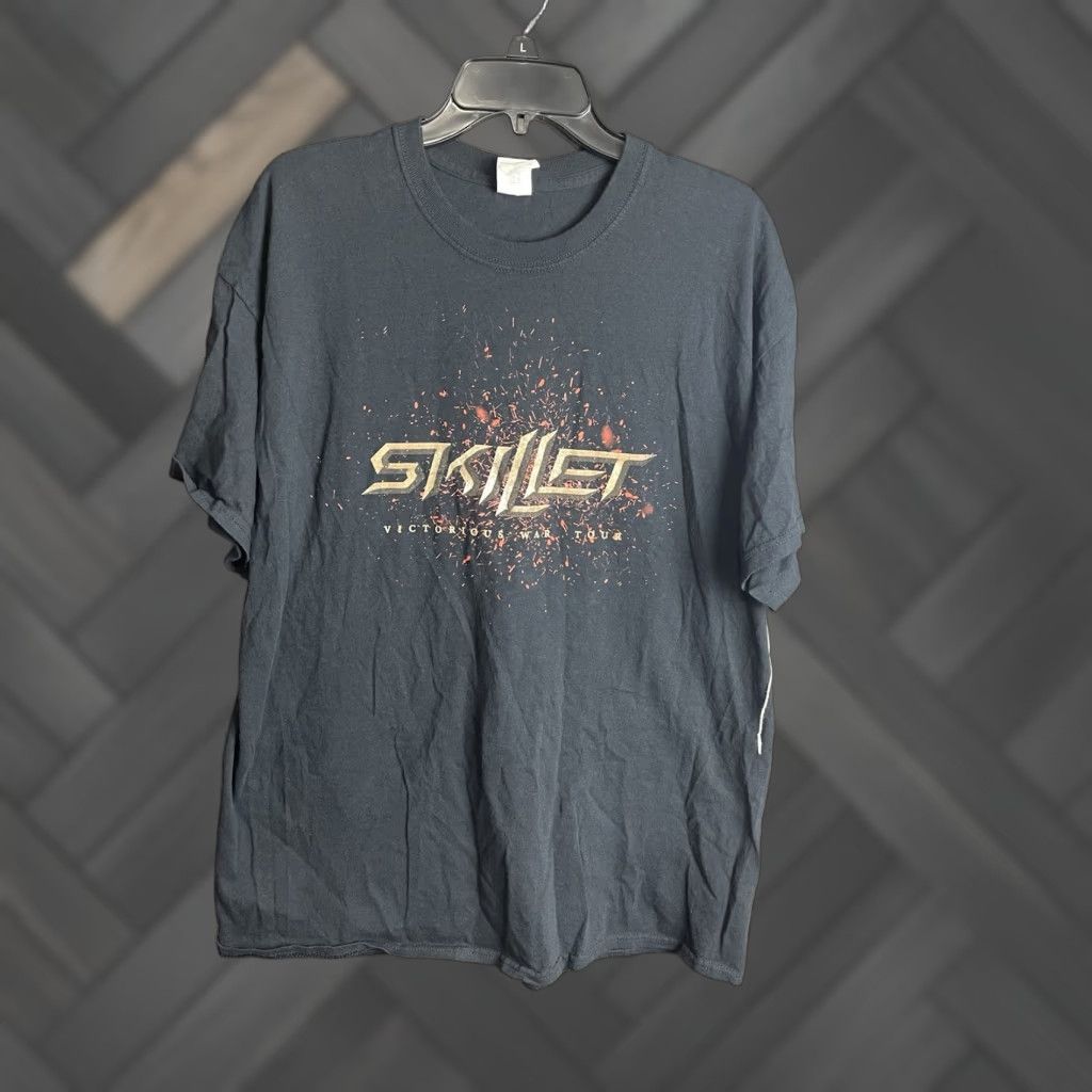 Gildan Skillet Shirt Mens 2xl Black Victorious War Tour 2019 Concert Band Rock Tee Hoodie, Sweatshirt | PodTeesHub.com