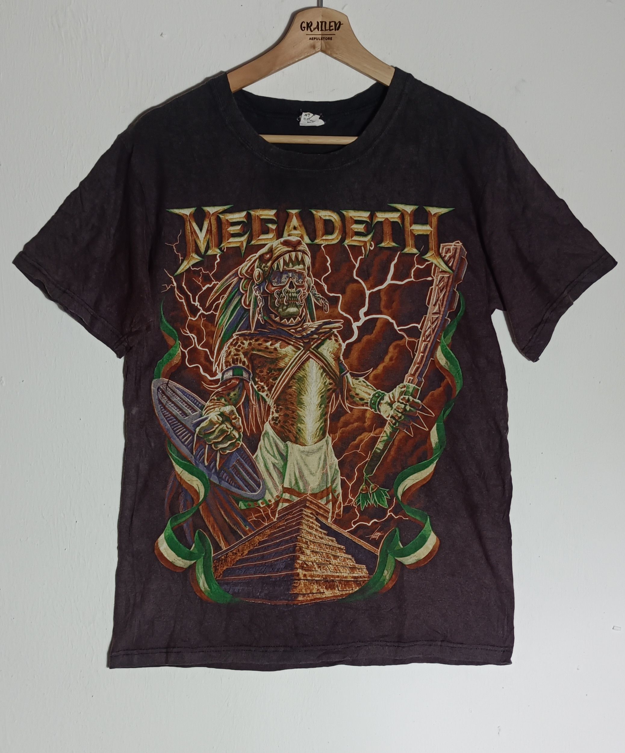 Megadeth X Vintage Vintage Megadeth Pyramid Vid Thunder Band T-Shirts, Hoodie, Sweatshirt | PodTeesHub.com