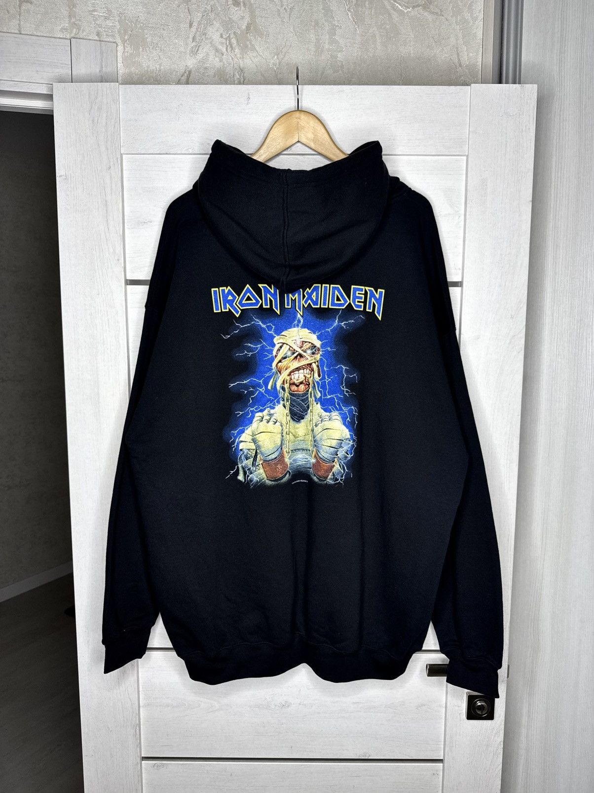 Iron Maiden Vintage 2004 Iron Maiden Mummy Edie Powerslave Hoodie Rare T-Shirts, Sweatshirt | PodTeesHub.com