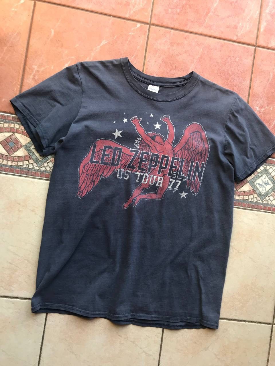 Led Zeppelin X Vintage Vintage Led Zeppelin 2014 Band Tee Hoodie, Sweatshirt | PodTeesHub.com