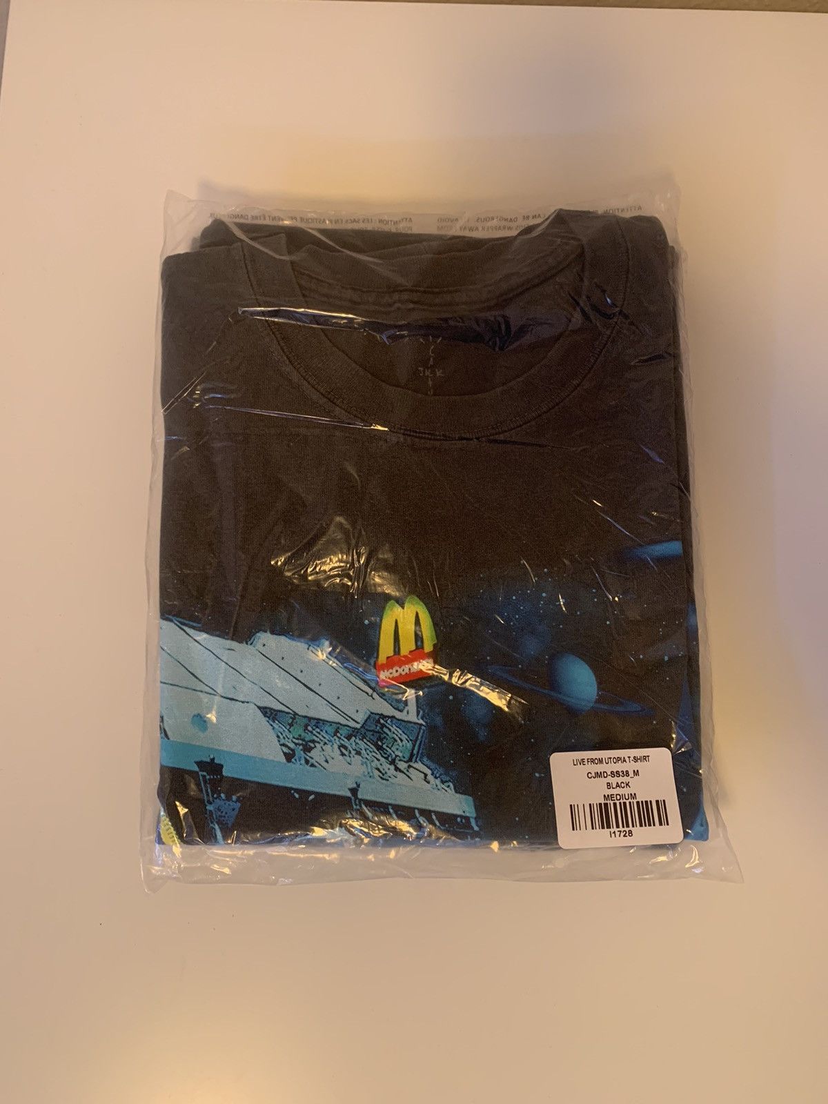Travis Scott Live From Utopia T Shirt Medium Hoodie, Sweatshirt | PodTeesHub.com