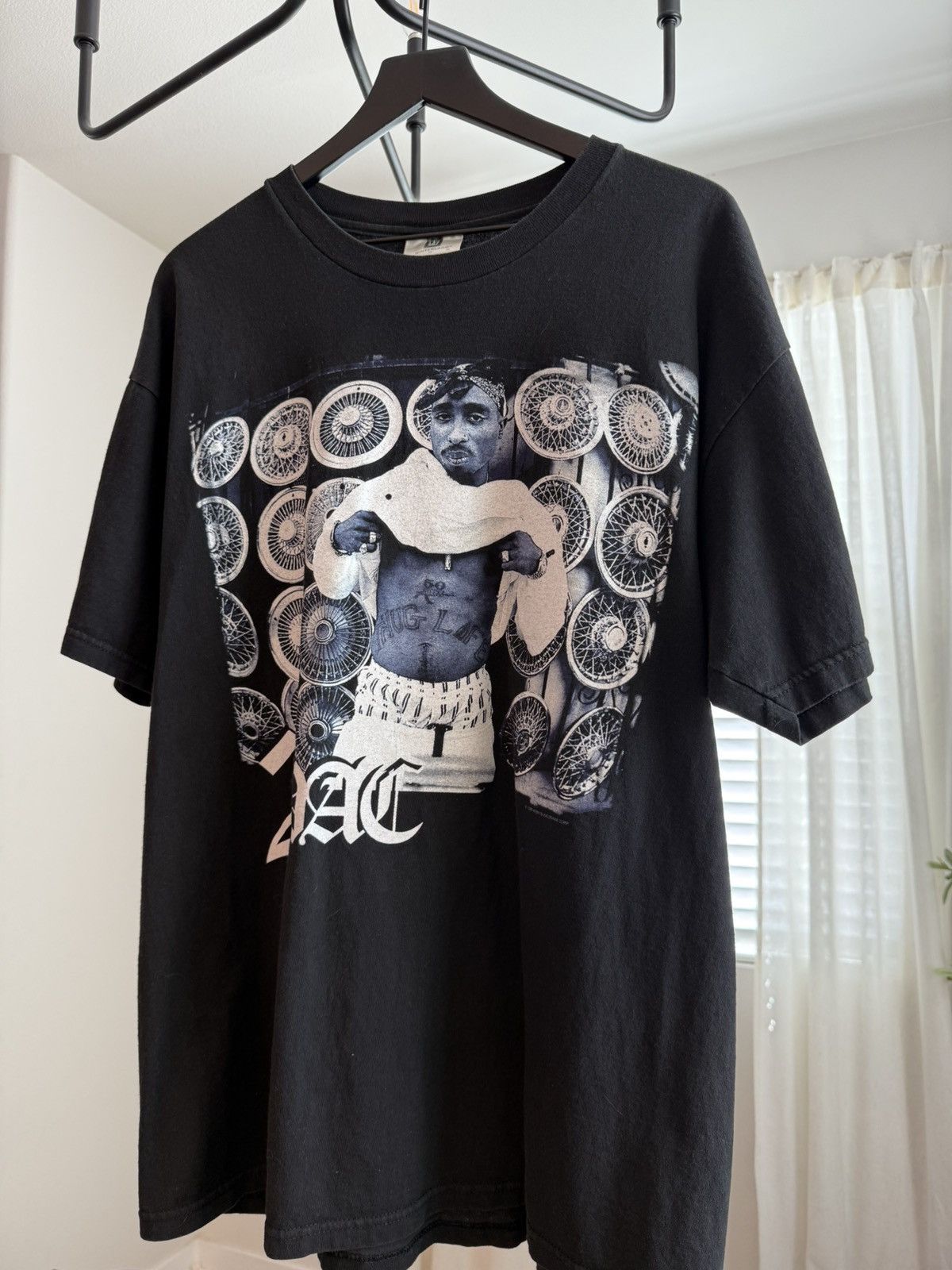 Tupac 90s Vintage Tee Hoodie, Sweatshirt | PodTeesHub.com