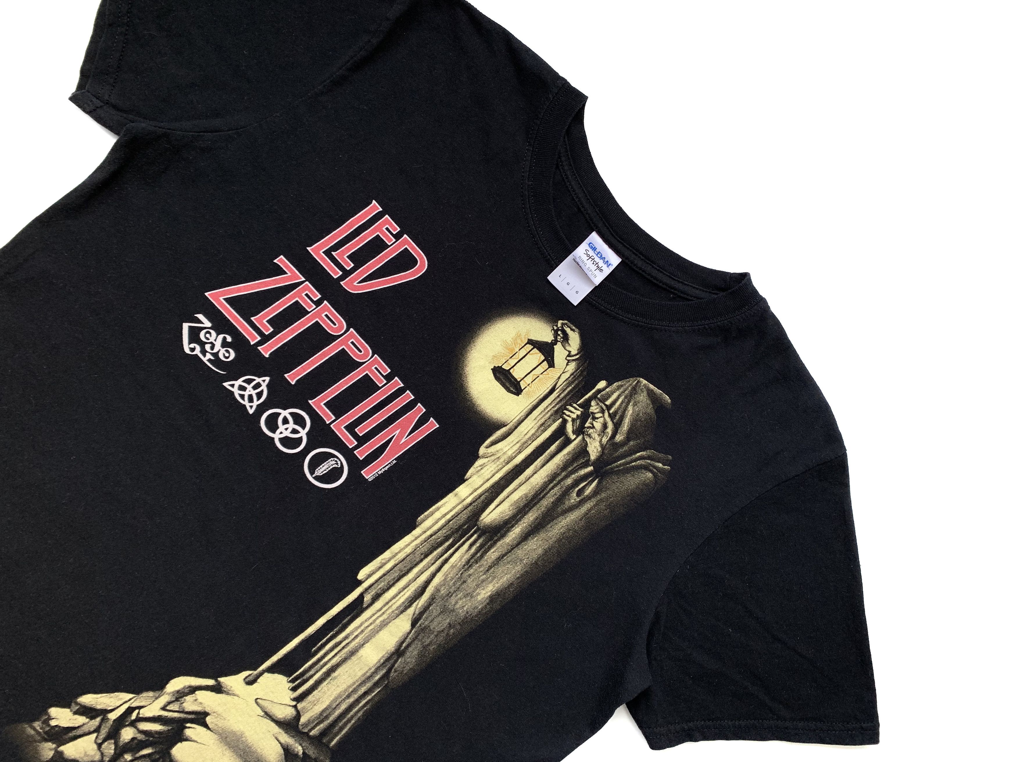 Led Zeppelin X Vintage Led Zeppelin Copyright Mythgem 2012 Band T Shirt Hoodie, Sweatshirt | PodTeesHub.com