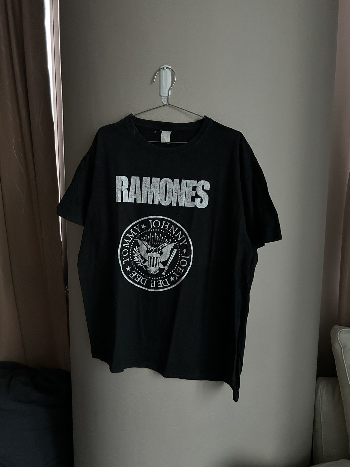 Band Tees Vintage The Ramones Band T Shirt Punk Ny Cbgb Dead Kennedys Hoodie, Sweatshirt | PodTeesHub.com