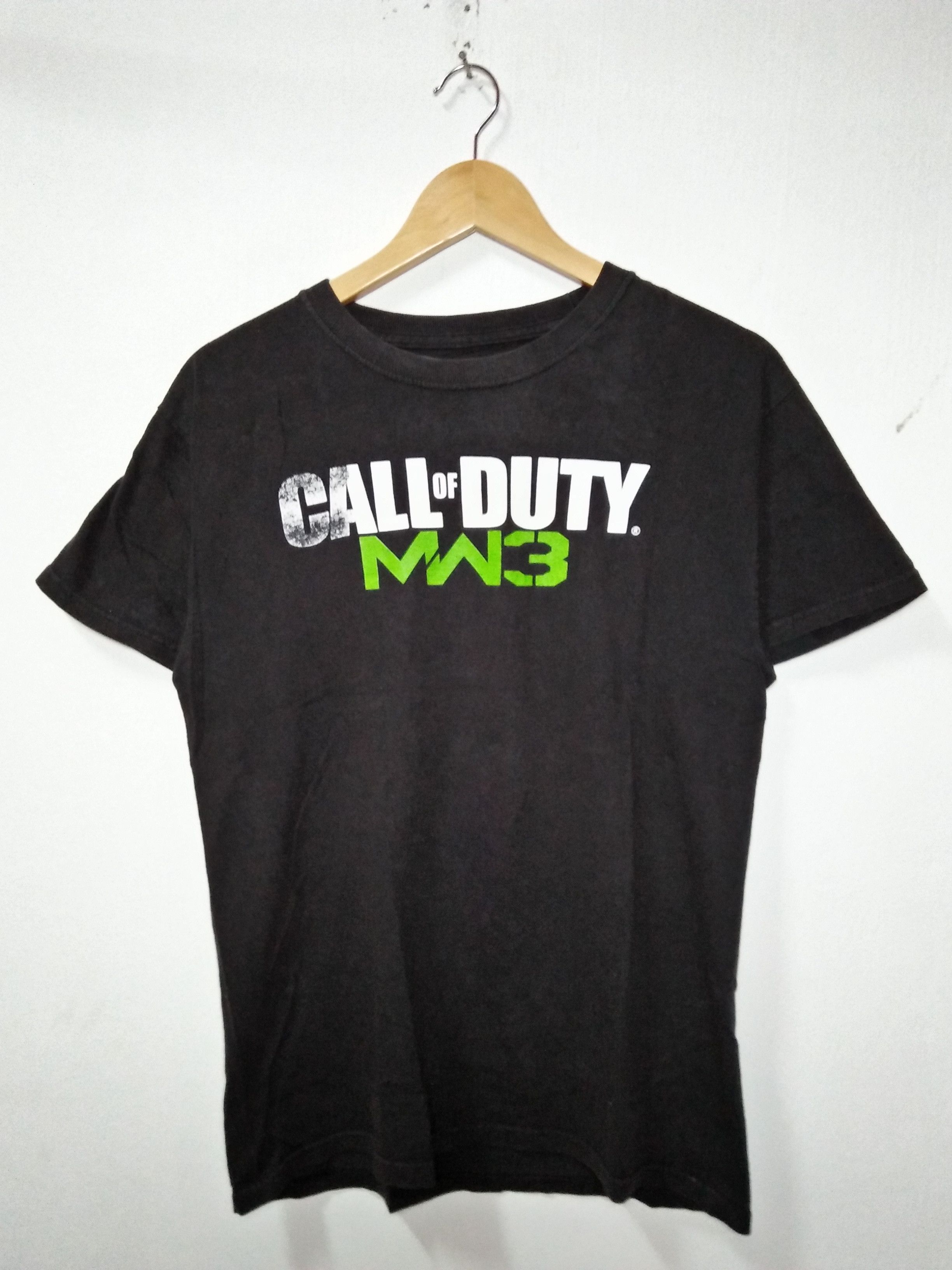 Rockstar Games Xbox 360 Call Duty Mw3 Big Logo T-Shirts, Hoodie, Sweatshirt