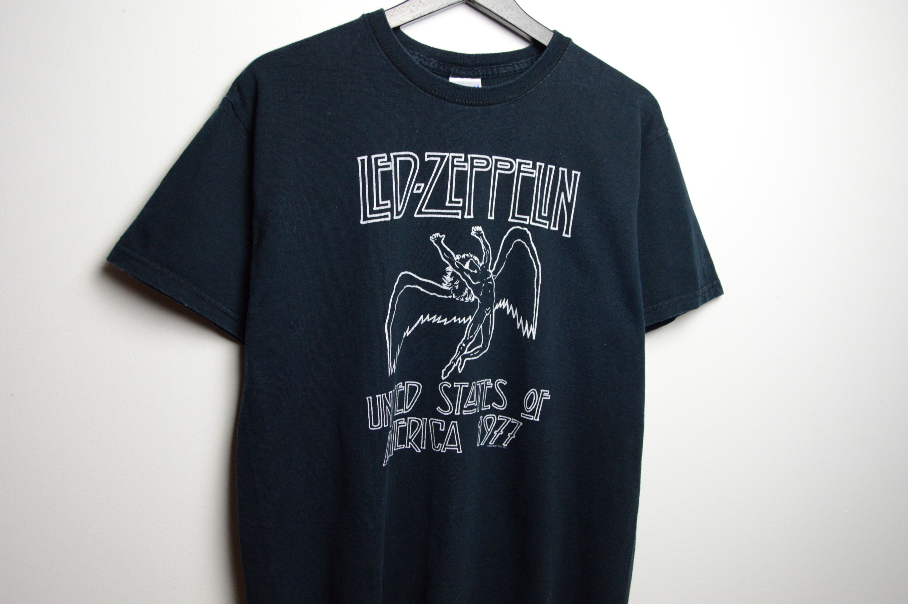 Led Zeppelin X Vintage Led Zeppelin 2000 Tee Hoodie, Sweatshirt | PodTeesHub.com