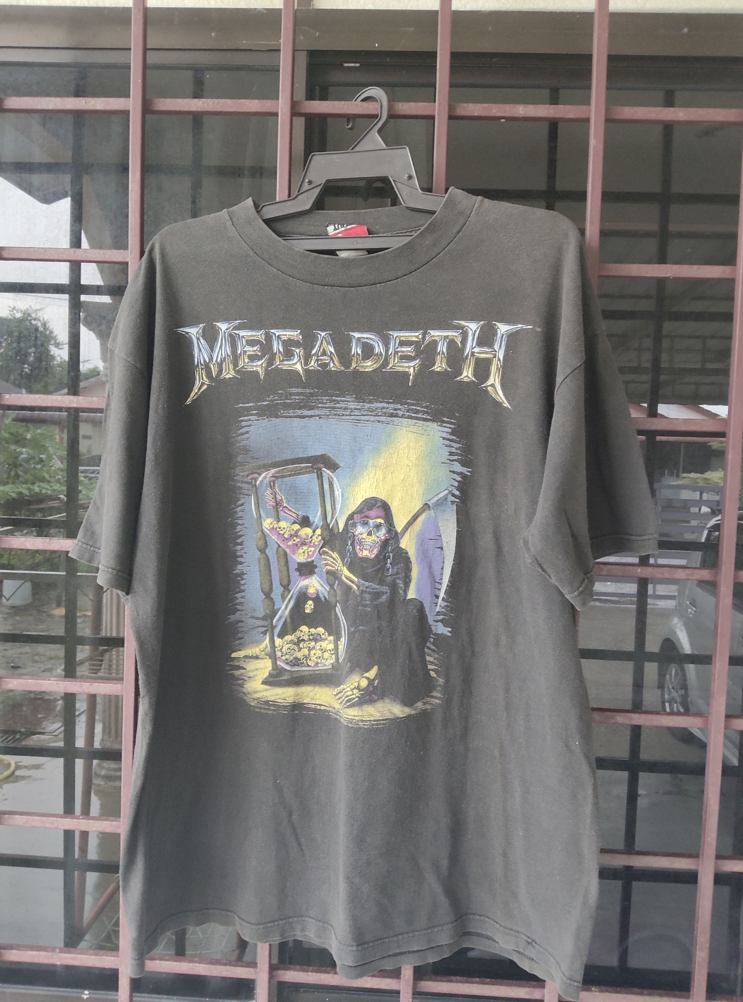 Megadeth Countdown To Extinction Tee Hoodie, Sweatshirt | PodTeesHub.com