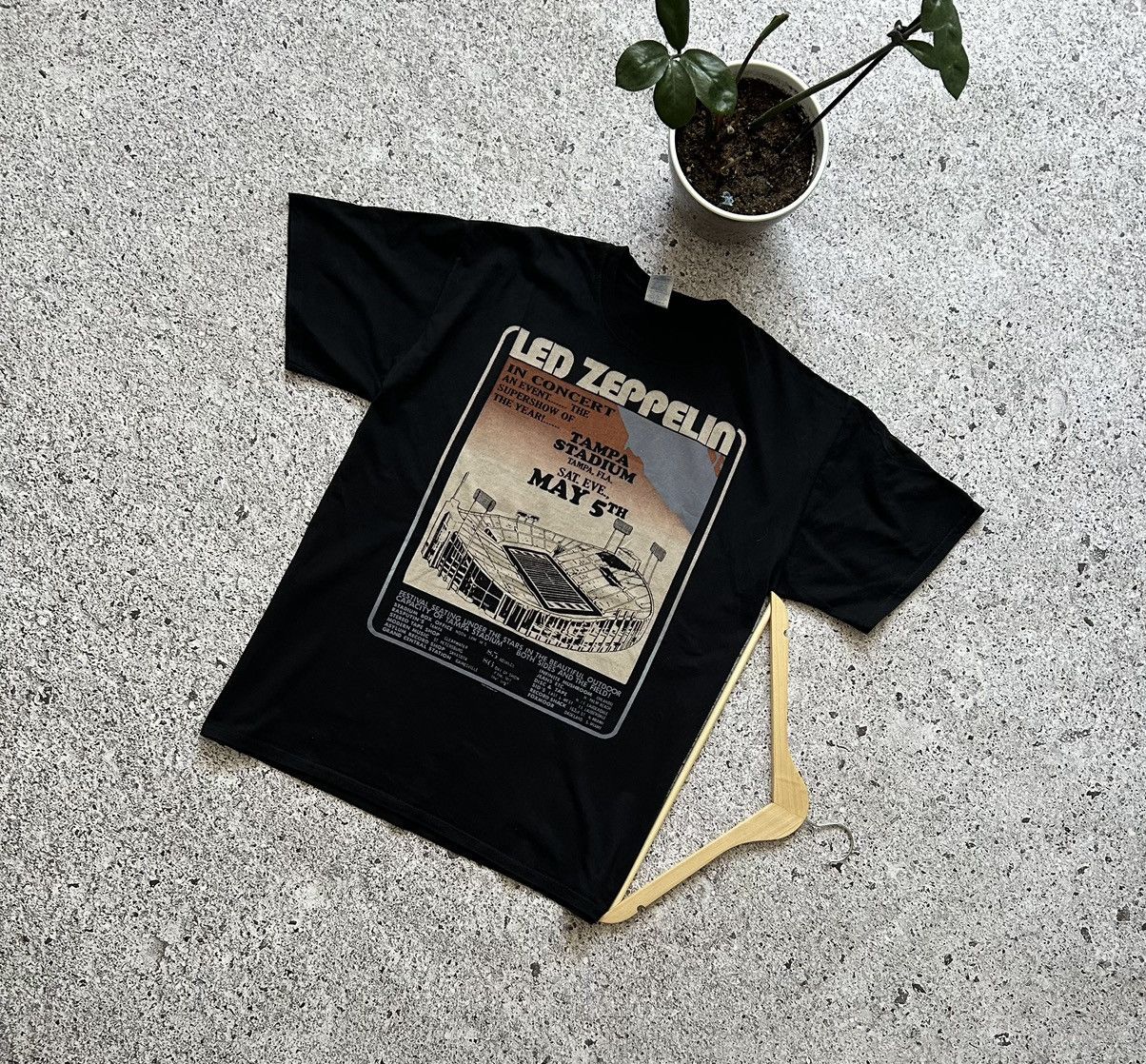 Led Zeppelin Rare Vintage Led Zeppelin Tour 2012 Rock Band T Shirt Hoodie, Sweatshirt | PodTeesHub.com