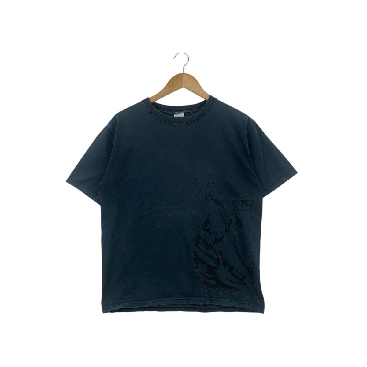 Other Vintage 2005 Final Fantasy Vii Advent Children Thrashed Tee Hoodie, Sweatshirt | PodTeesHub.com