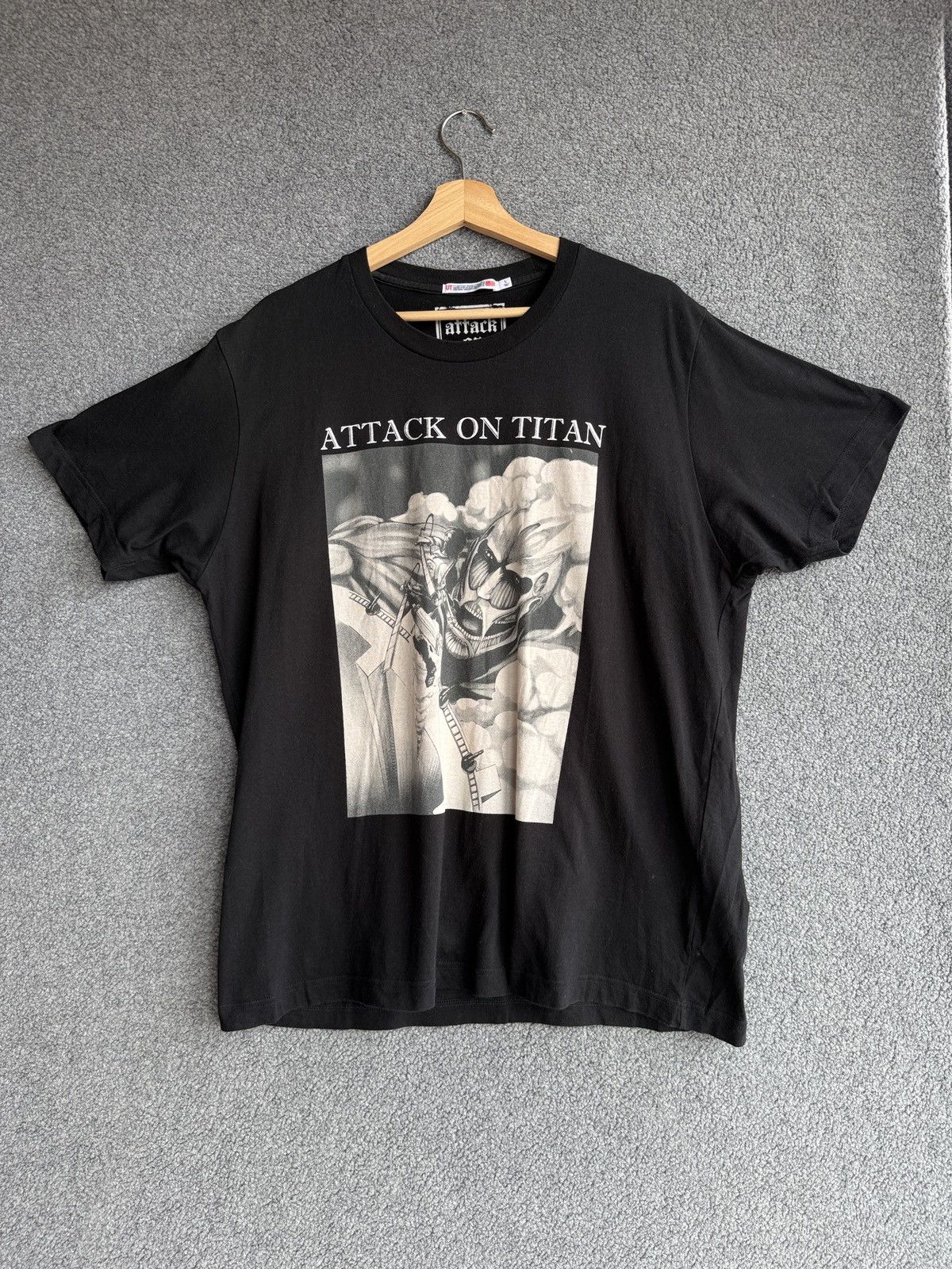 Uniqlo Shingeki No Kyojin Japan Anime Tshirt Attack On Titan Hoodie, Sweatshirt | PodTeesHub.com