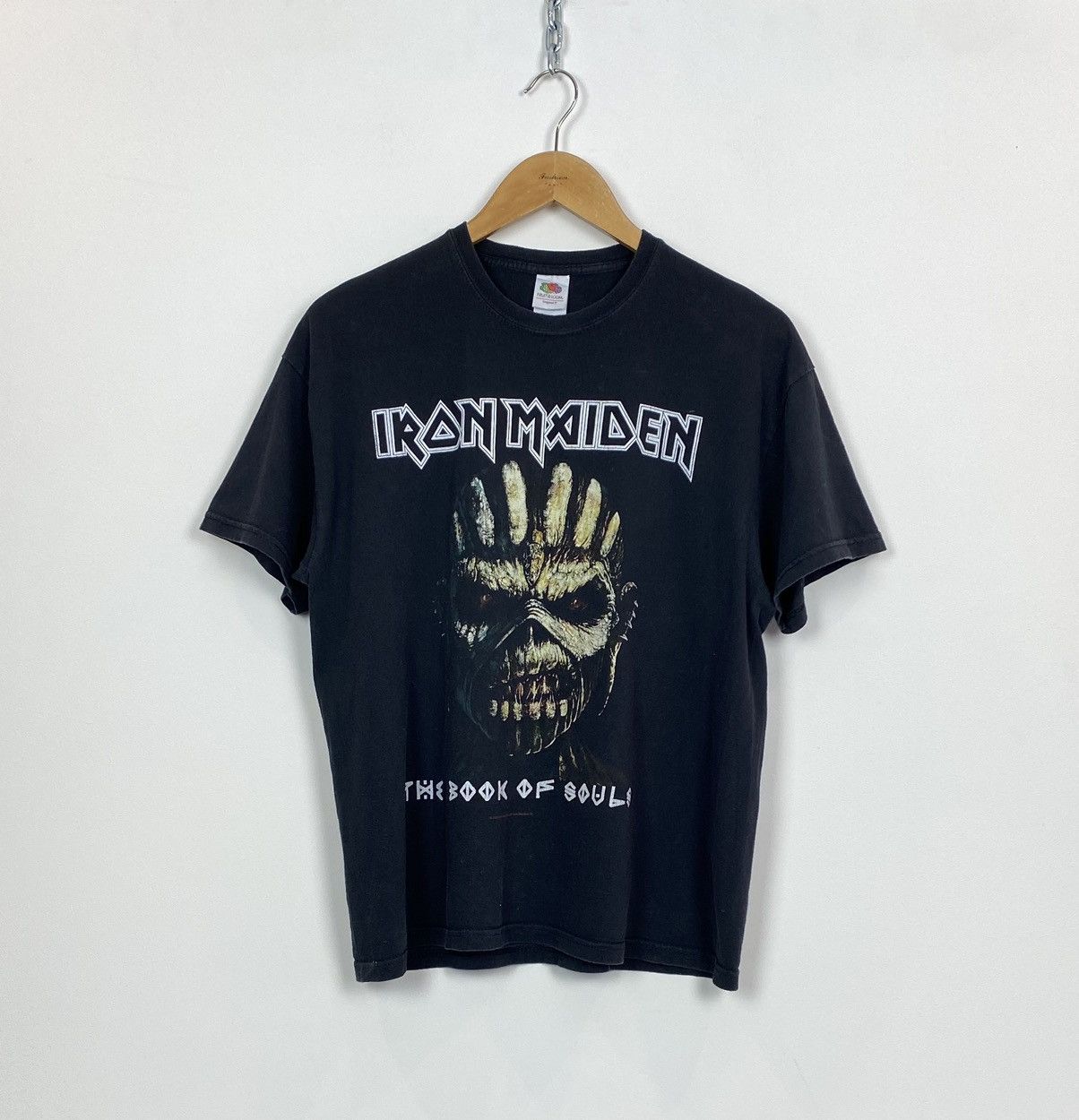 Maiden Iron Maiden The Book Of Souls Tour T Shirt Big Logo Sz Large Hoodie, Sweatshirt | PodTeesHub.com