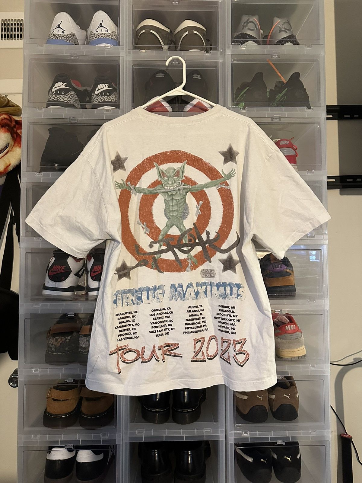 Scott Travis Scott Utopia 2023 Tour Shirt Hoodie, Sweatshirt | PodTeesHub.com