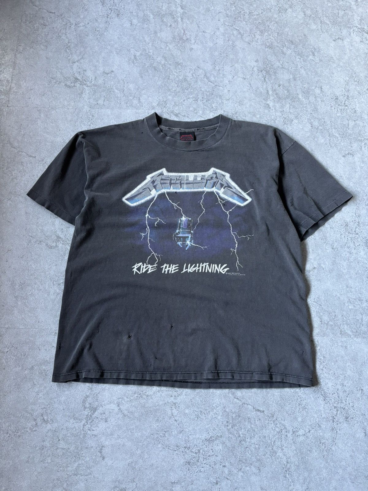 Metallica 1989 Ride The Lighning T-Shirts, Hoodie, Sweatshirt | PodTeesHub.com