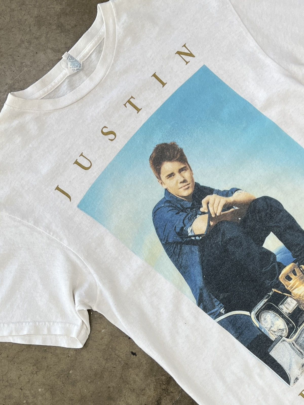 Band Tees Justin Bieber Believe Tour Concert Tee Medium Hoodie, Sweatshirt | PodTeesHub.com