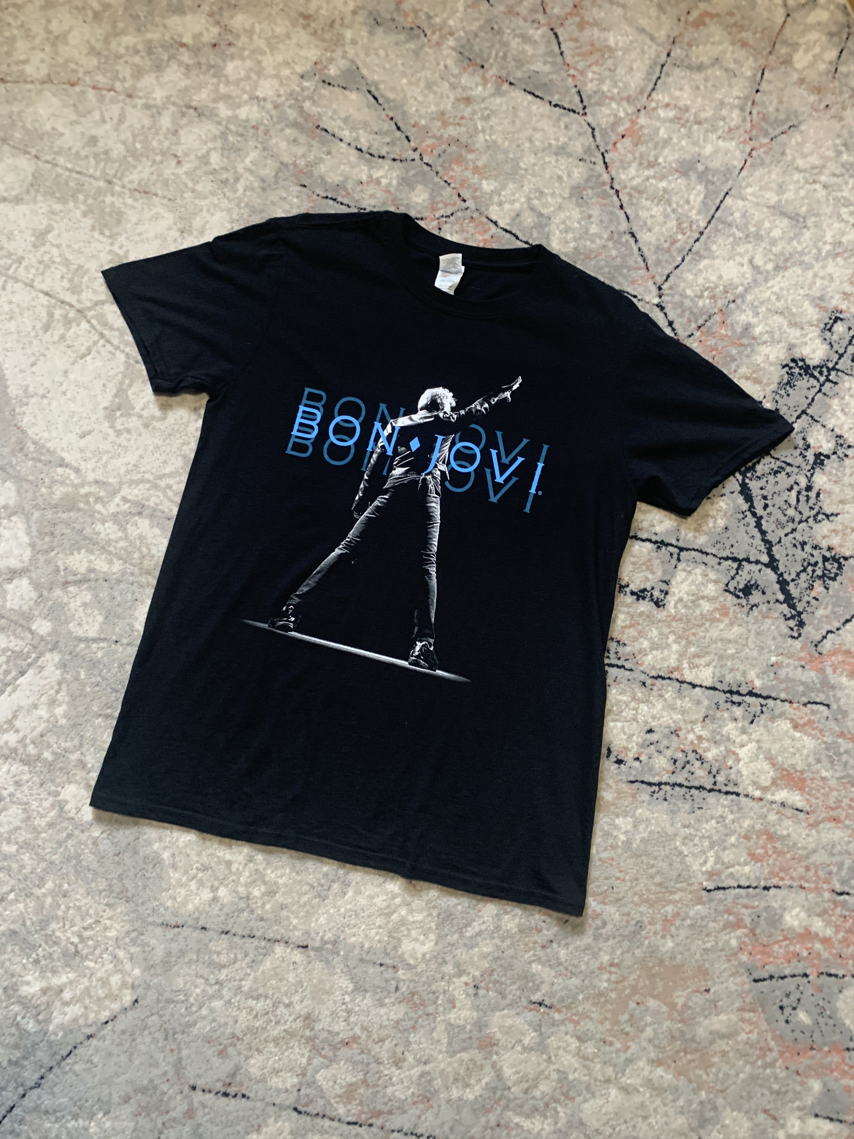 Band Tees Bon Jovi This House Not For Sale 2019 Tour Tee Hoodie, Sweatshirt | PodTeesHub.com