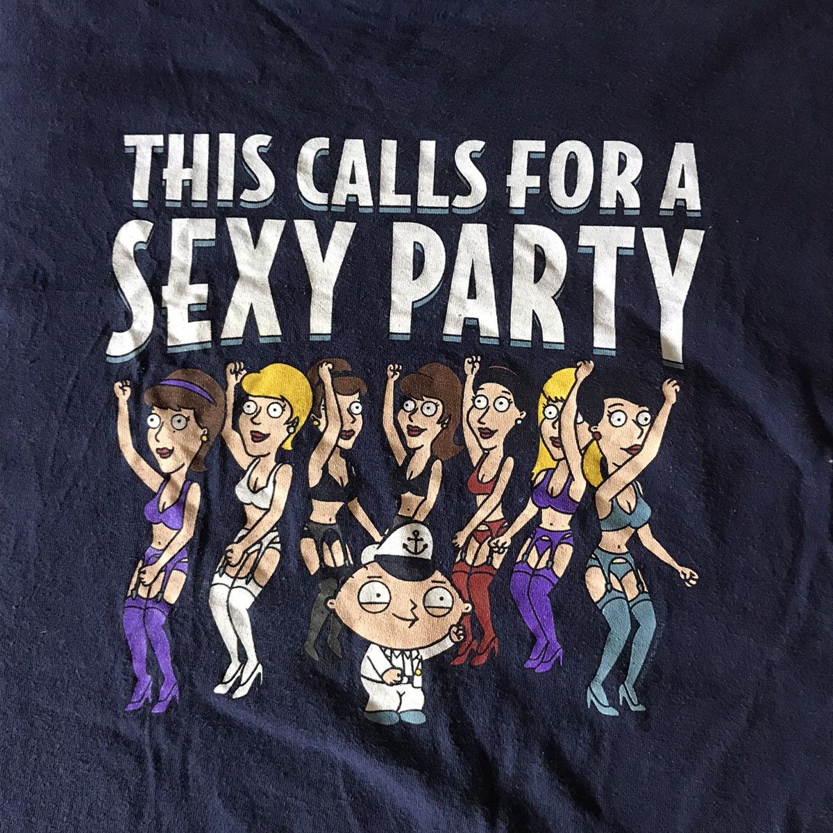 Vintage Family Guy Tee Tv Travis Large Hoodie, Sweatshirt | PodTeesHub.com
