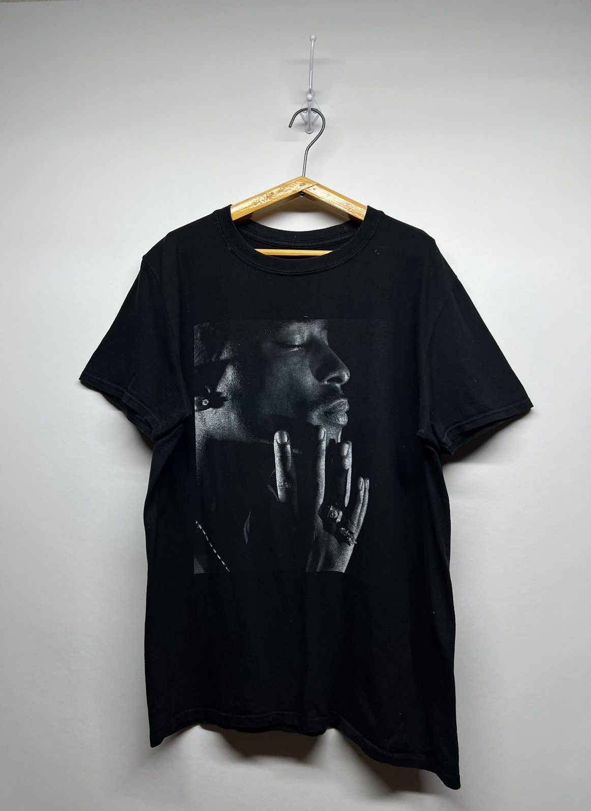 Rap Tees X Vintage Vintage 2pac Tupac Shakur Thug Life Rap Hip Hop Tee T Shirt Hoodie, Sweatshirt | PodTeesHub.com