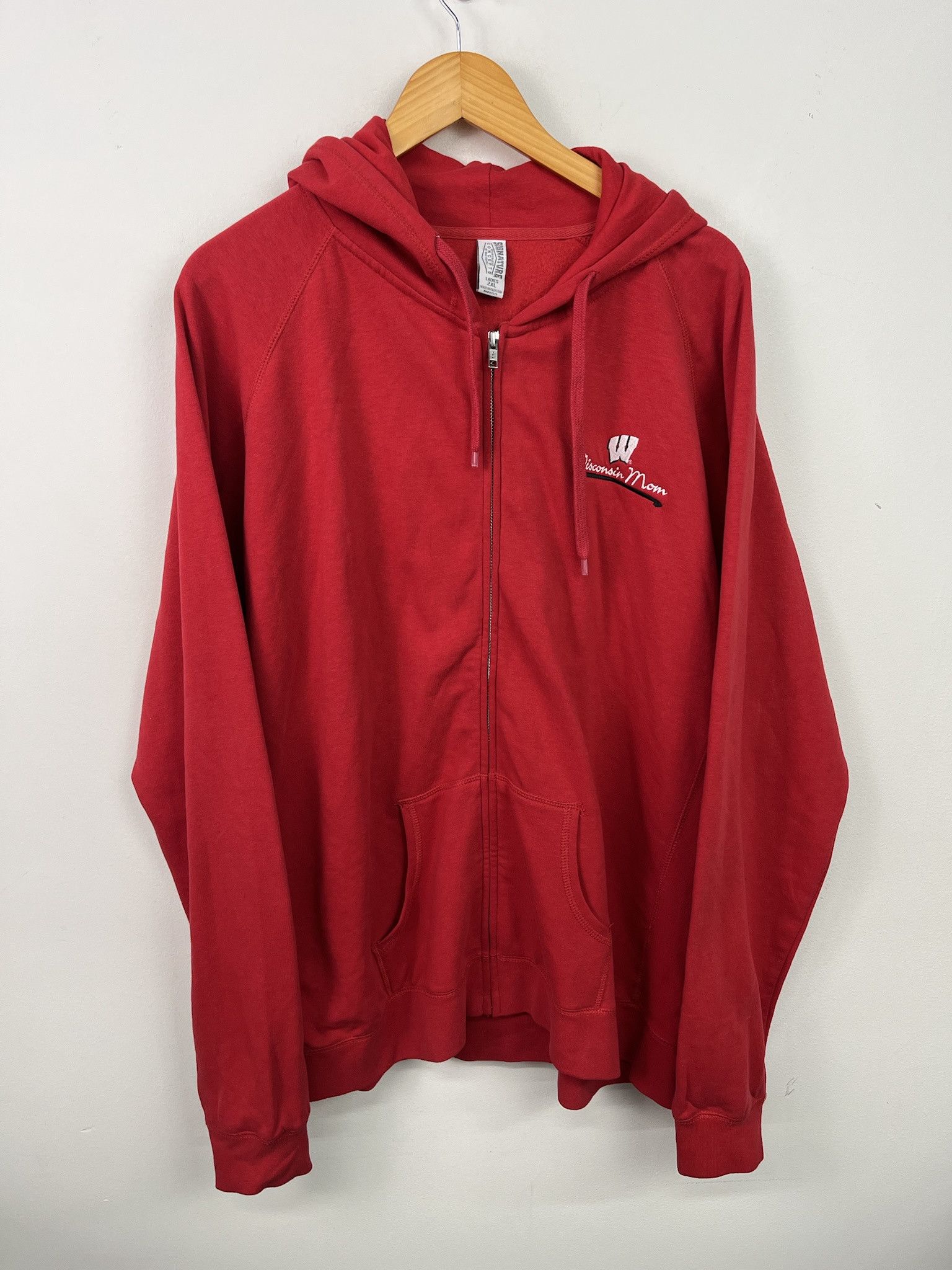 Vintage 90s University Of Wisconsin Mom Zip Hoodie Size Xxl T-Shirts, Sweatshirt | PodTeesHub.com