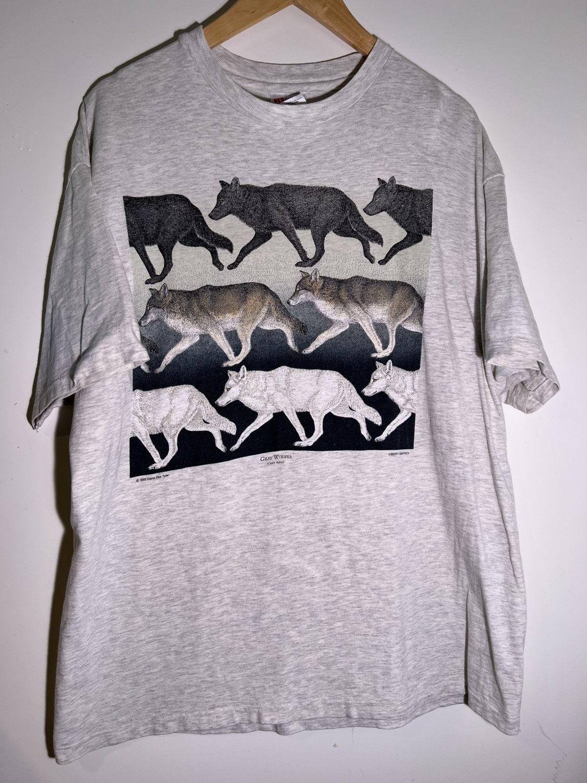 Vintage 90 S Vtg Vintage Gray Wolves Diana Tyler Art Retro Shirt T-Shirts, Hoodie, Sweatshirt