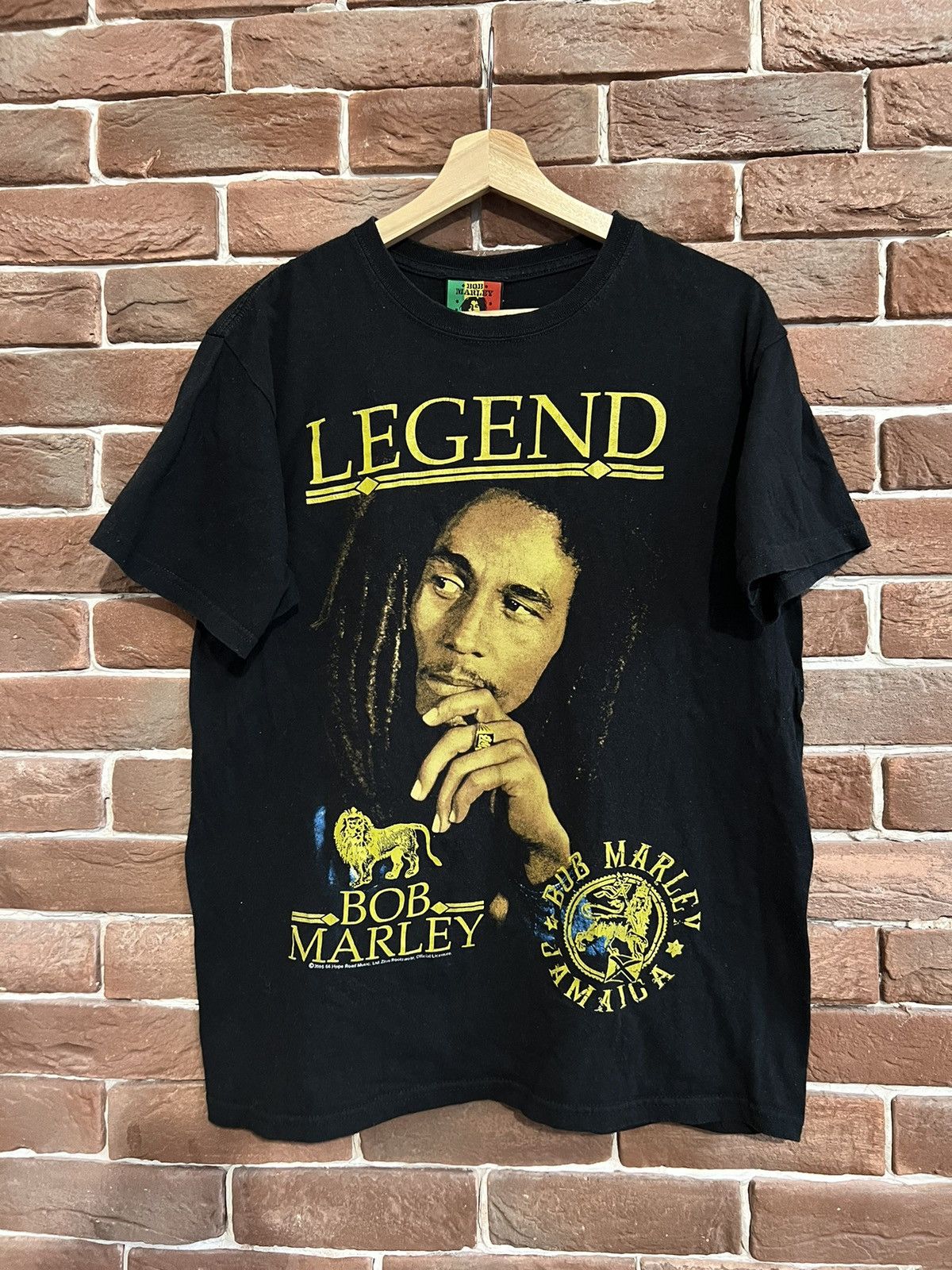 Rap Tees X Vintage Rare Bob Marley Vintage Rap Tee Reggae Lion Marihuana 420 Hoodie, Sweatshirt | PodTeesHub.com