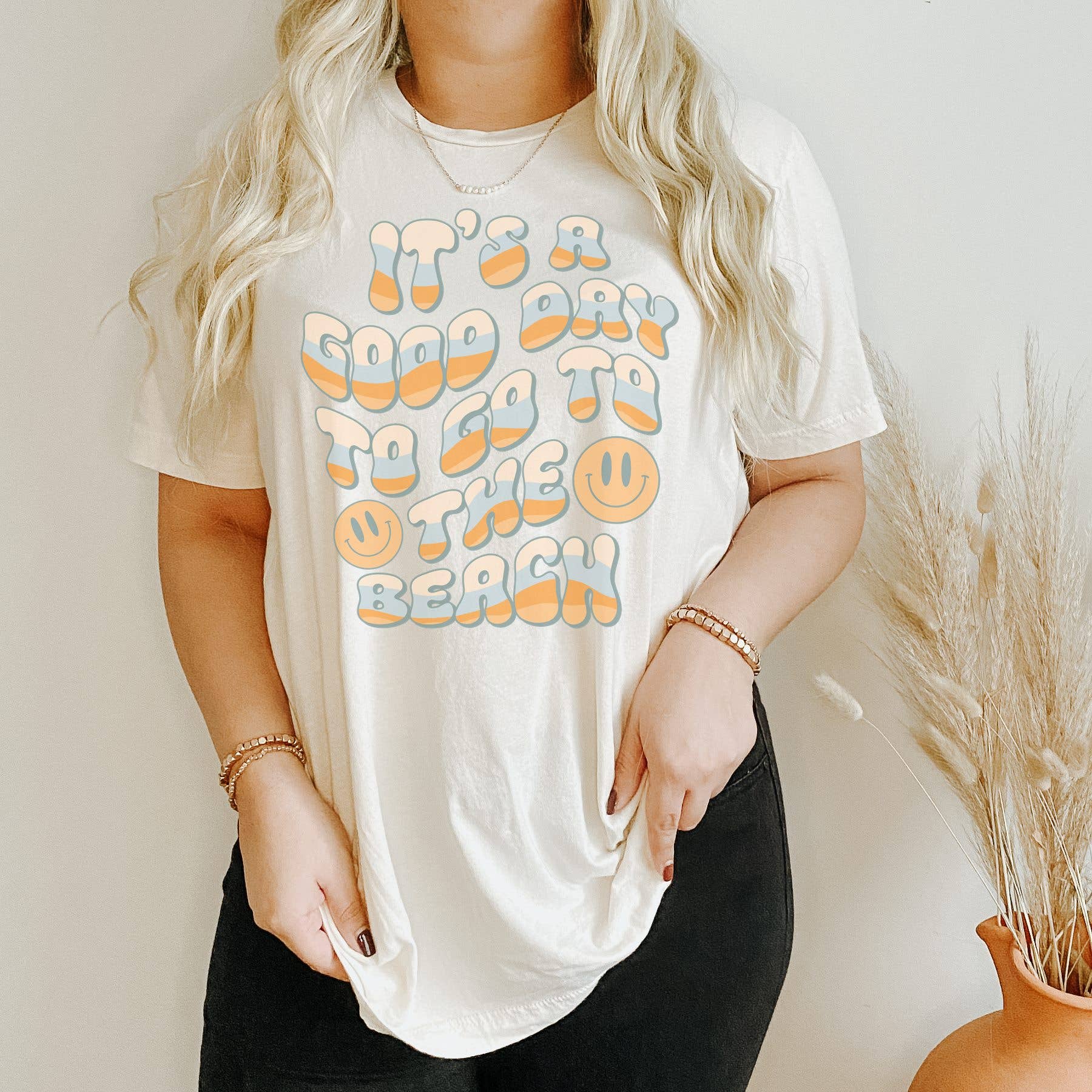 It's A Good Day To Go To the Beach Tee | Beachy Vibes Tee Hoodie, Sweatshirt | PodTeesHub.com