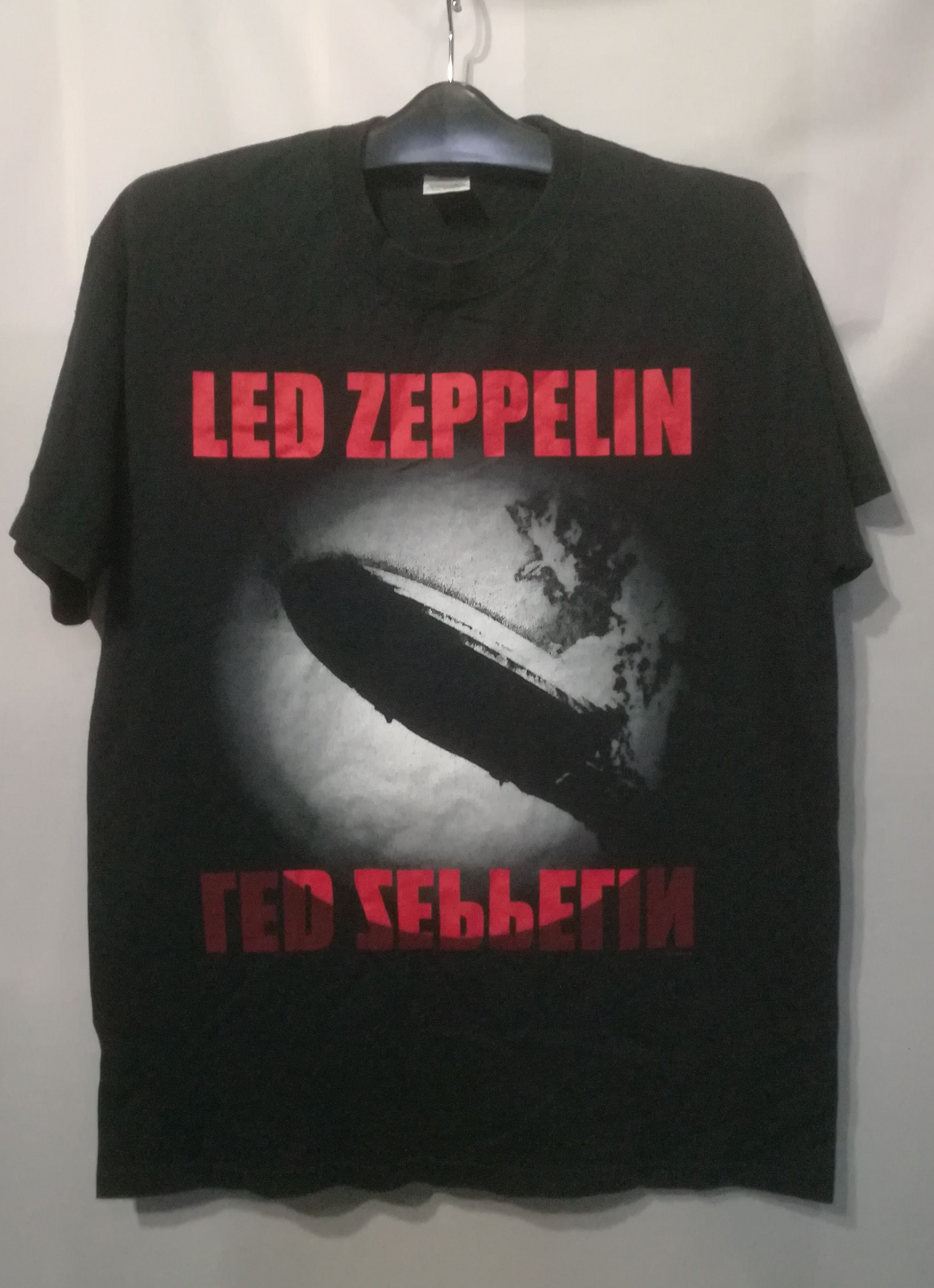 Vintage English Rock Band Led Zeppelin Tshirt Hoodie, Sweatshirt | PodTeesHub.com