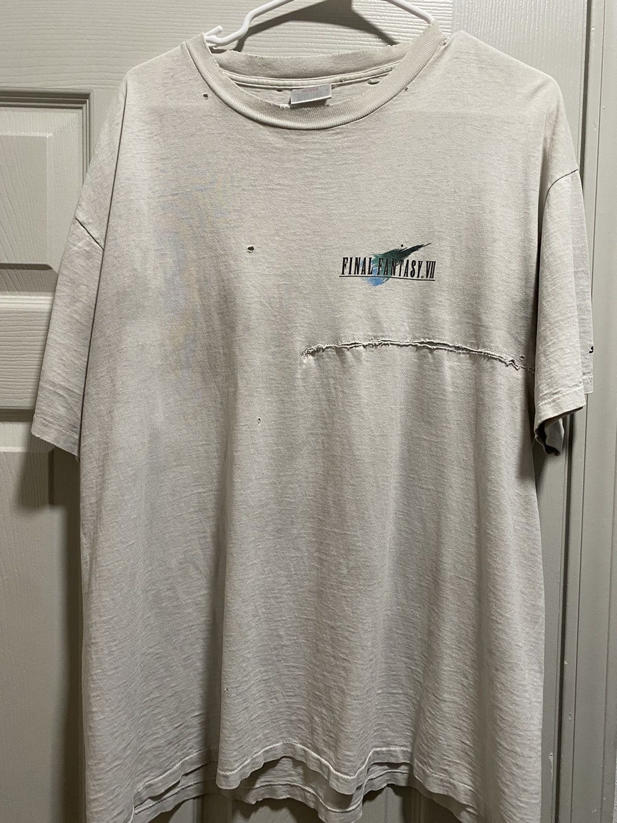 Vintage Rare Final Fantasy 7 Cloud T Shirt Hoodie, Sweatshirt | PodTeesHub.com