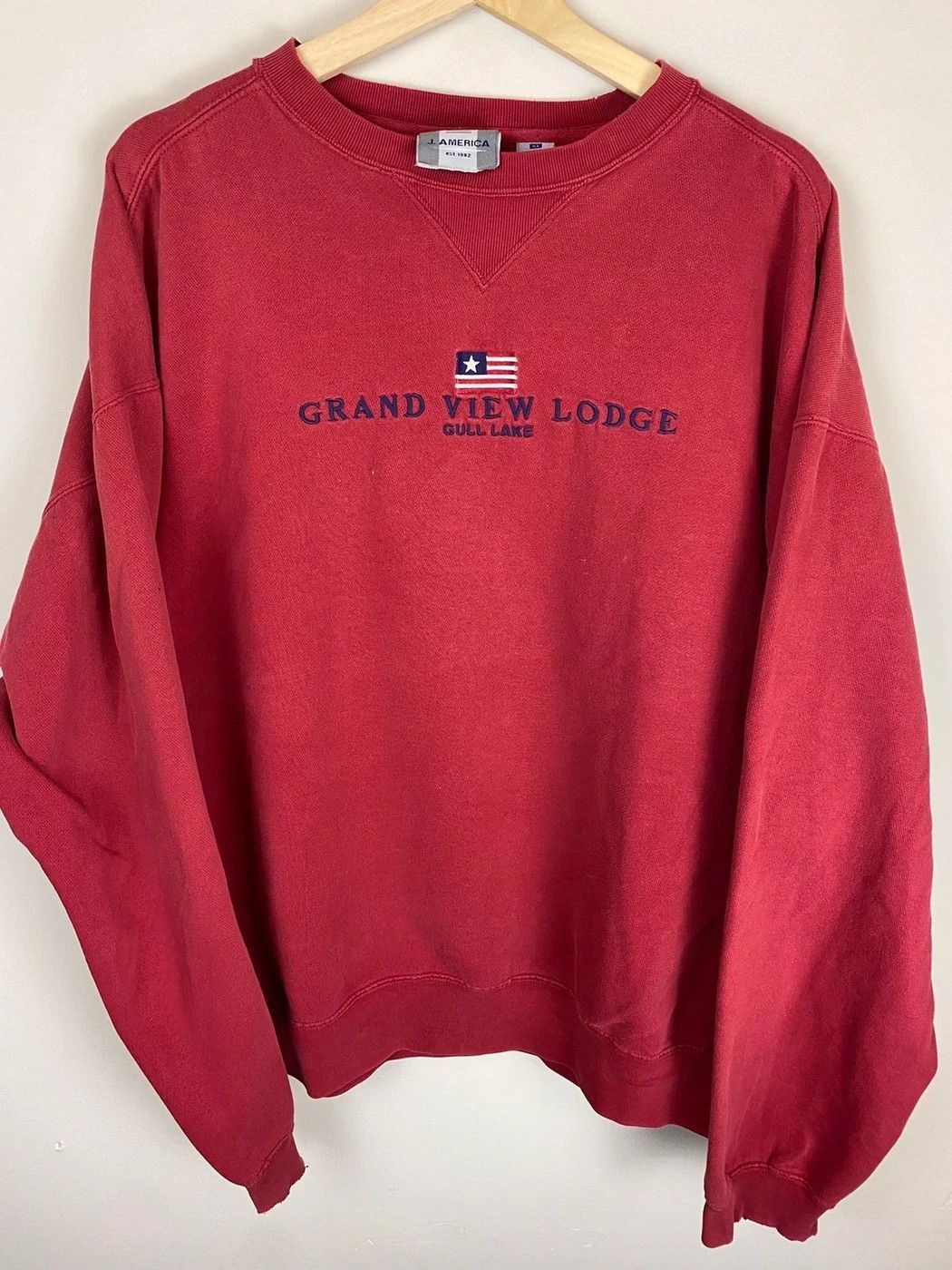 Vintage Crewneck Grand View Lodge Crewneck T-Shirts, Hoodie, Sweatshirt | PodTeesHub.com
