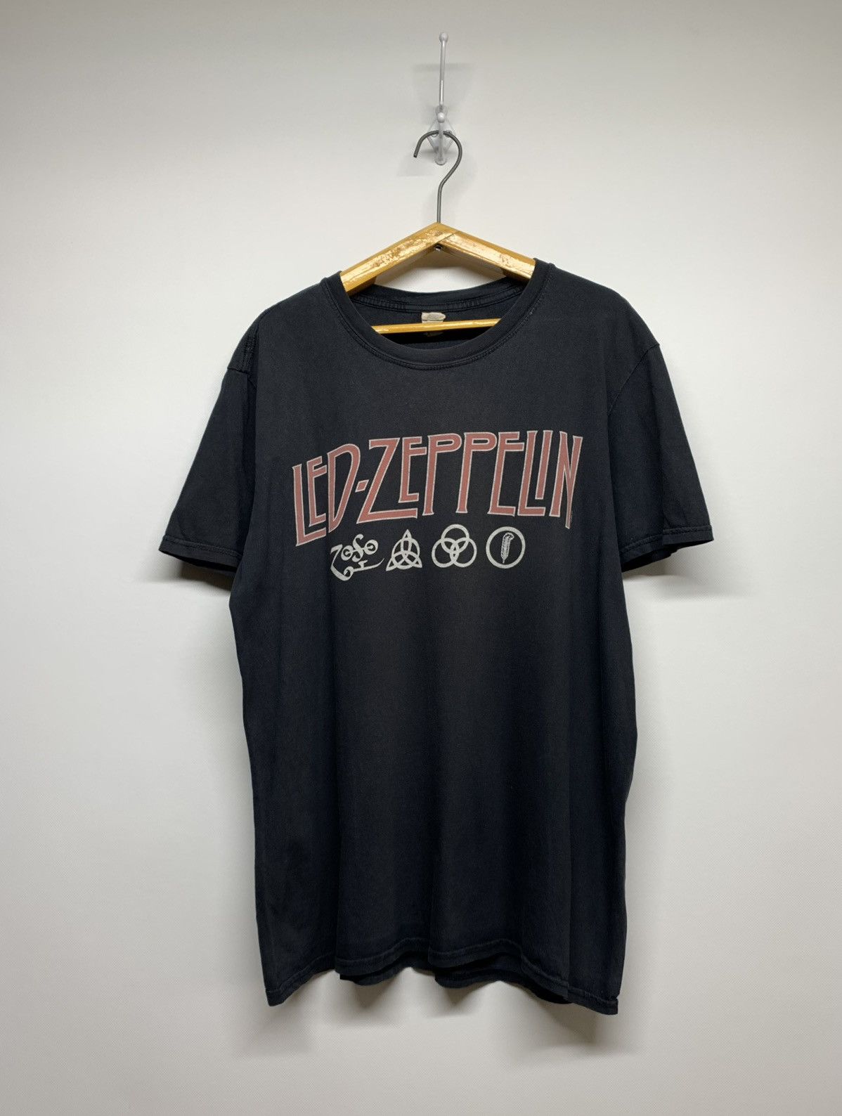 Zeppelin Vintage Led Zeppelin T Shirt 00 S Hoodie, Sweatshirt | PodTeesHub.com