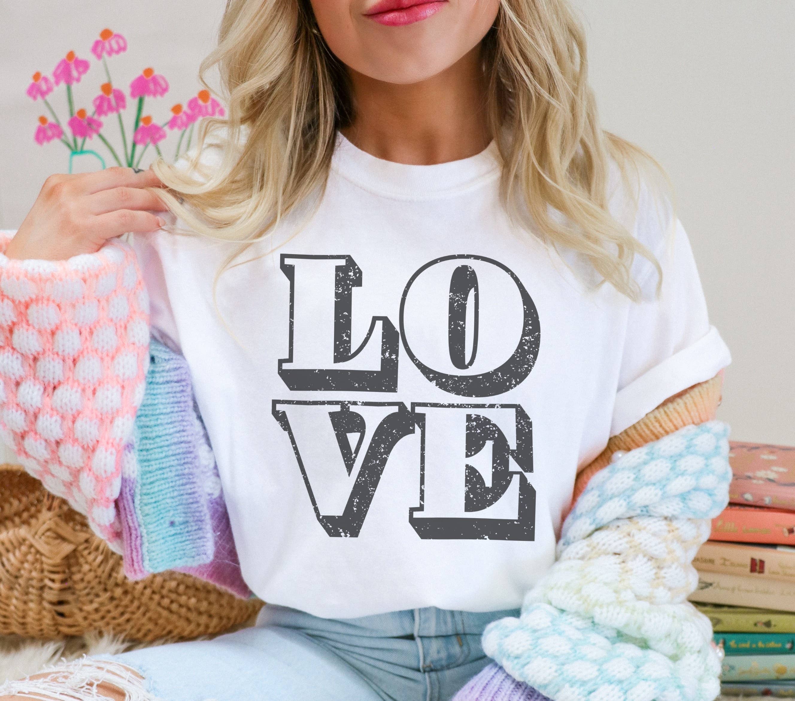 Love Grunge Tee | Valentines Day Graphic Tee Hoodie, Sweatshirt | PodTeesHub.com