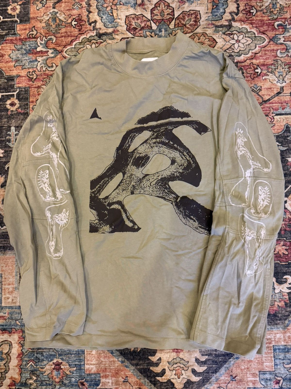 Roa Paneled Elbow Long Sleeve Graphic T Shirt Hoodie, Sweatshirt | PodTeesHub.com