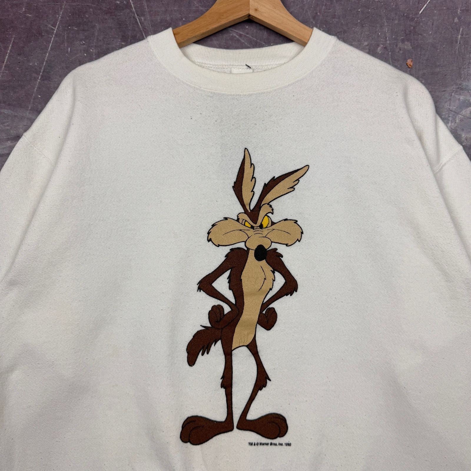 Vintage 80s White Wile E Coyote Large 1347 T-Shirts, Hoodie, Sweatshirt