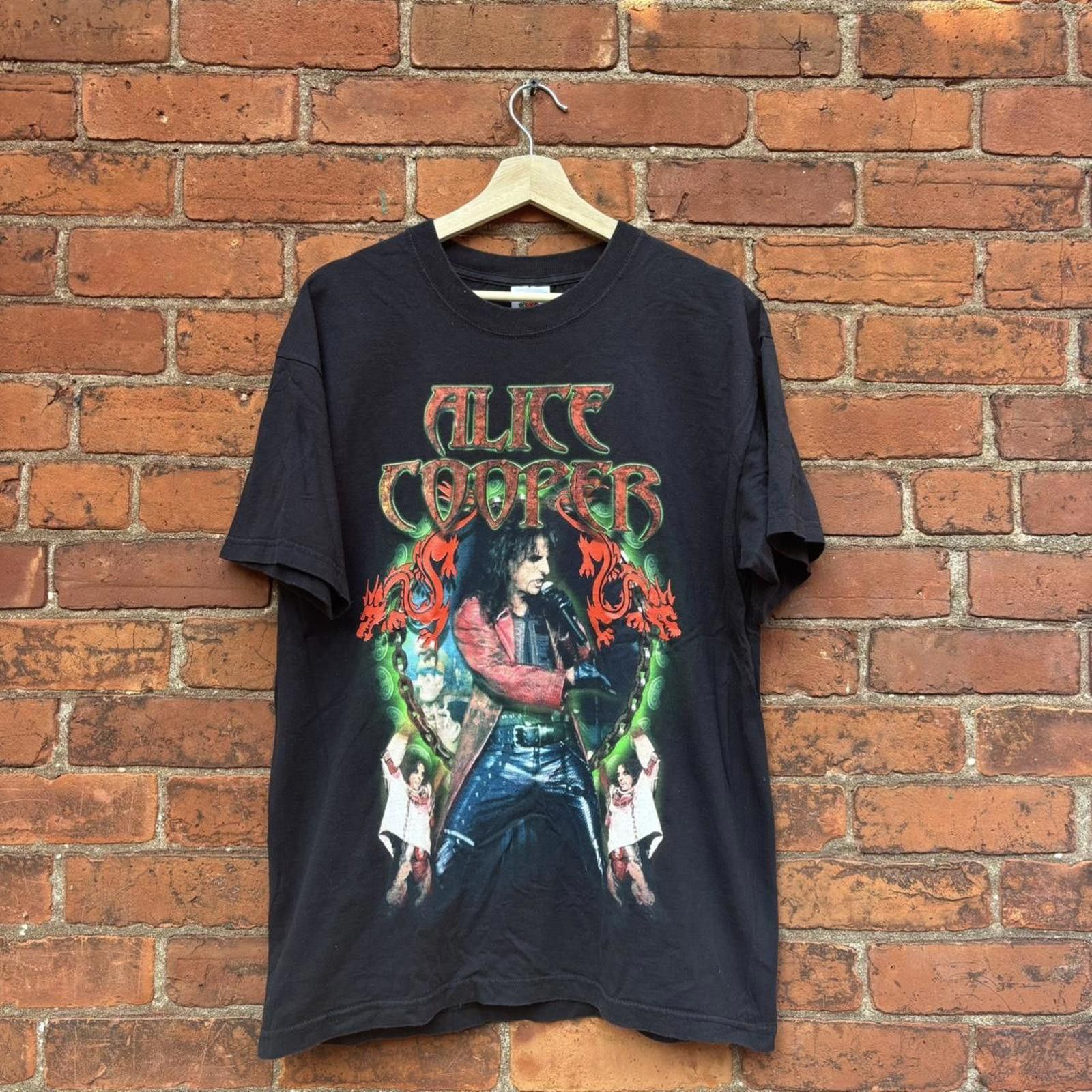 Fruit Of The Loom Vintage Alice Cooper Tour T Shirt 2002 L Hoodie, Sweatshirt | PodTeesHub.com