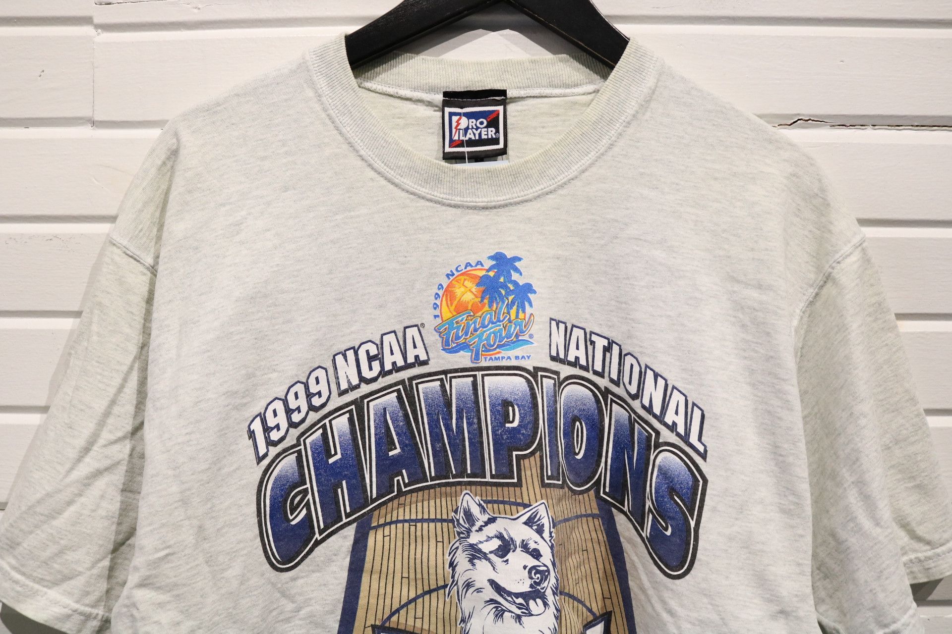 Pro Player Uconn Huskies Champions Vintage 1999 Ncaa Basketball National Champions Retro T-Shirts, Hoodie, Sweatshirt