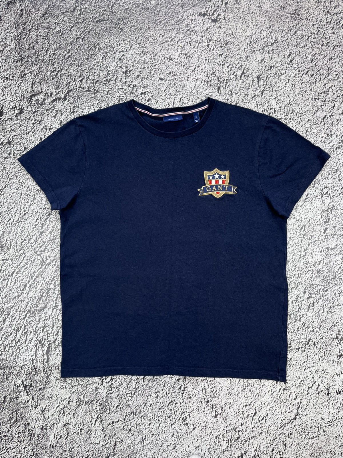 Vintage Y2k Gant Logo Navy Tee Streetwear Size M Hoodie, Sweatshirt | PodTeesHub.com