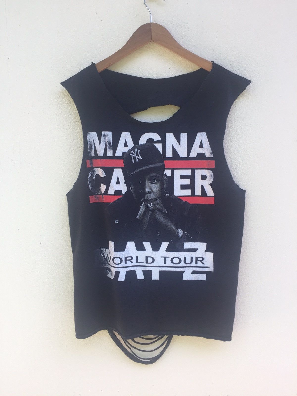 Rap Tees Jay Z Rap Tee World Tour 2013 14 Magna Carter Cutt Off Shirt Hoodie, Sweatshirt | PodTeesHub.com