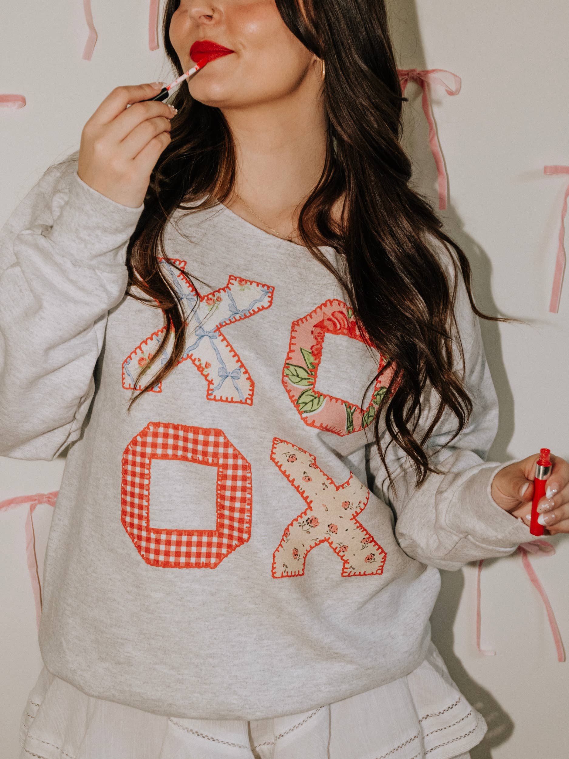 Xoxo Quilted Valentine's Day Gray Thrifted Sweatshirt T-Shirts, Hoodie | PodTeesHub.com