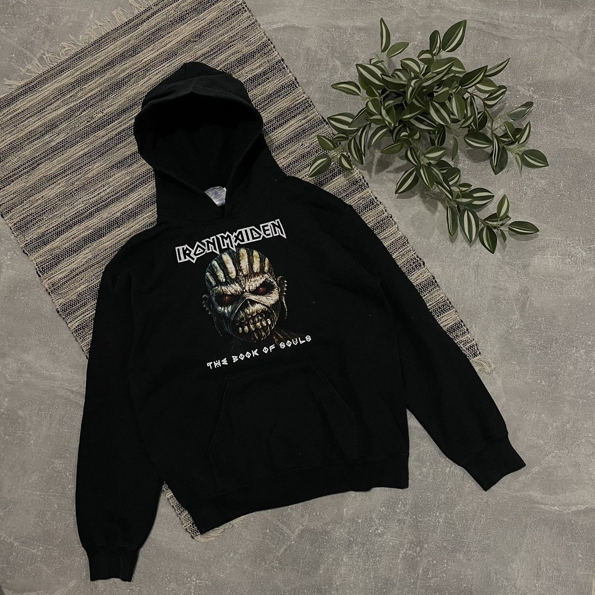 Iron Maiden X Vintage Vintage Iron Maiden The Book Ofrock Punk Goth Emo Y2k Band T-Shirts, Hoodie, Sweatshirt