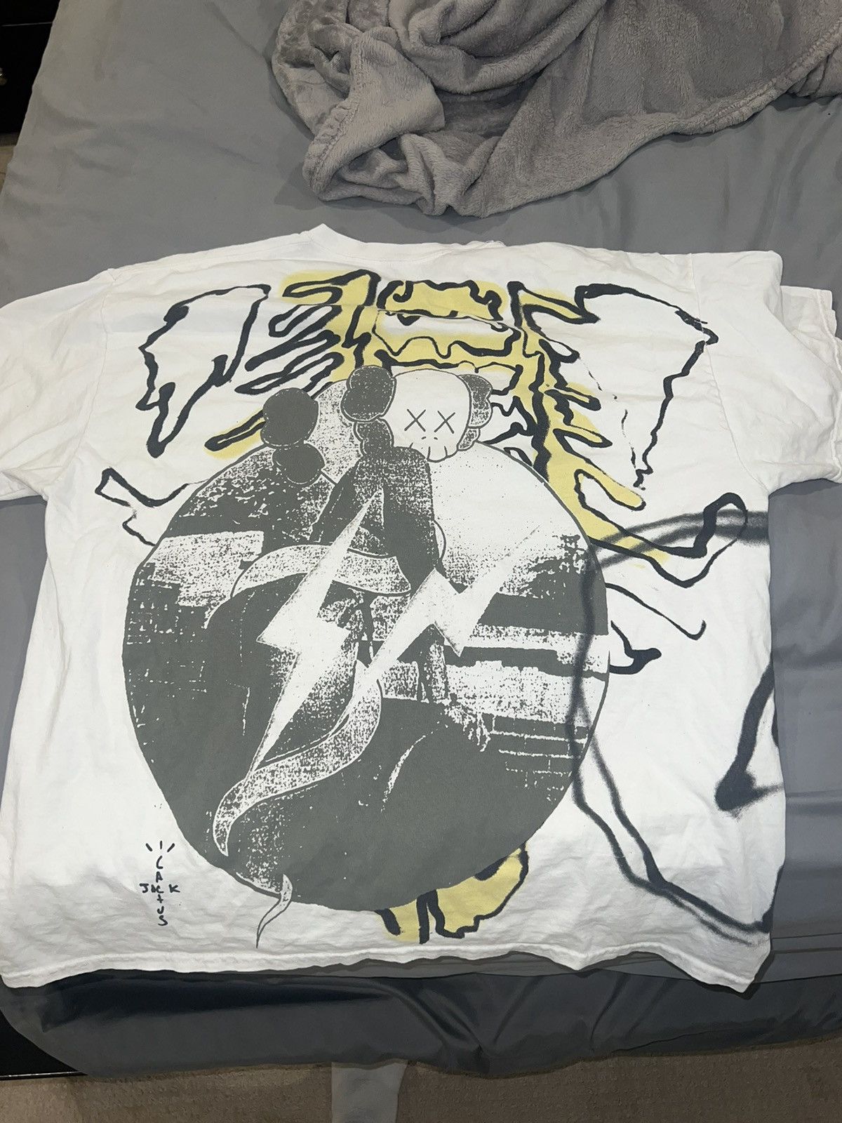 Fragment Design X Travis Scott White And Yellow Travis Scott Fragment Shi T-Shirts, Hoodie, Sweatshirt | PodTeesHub.com