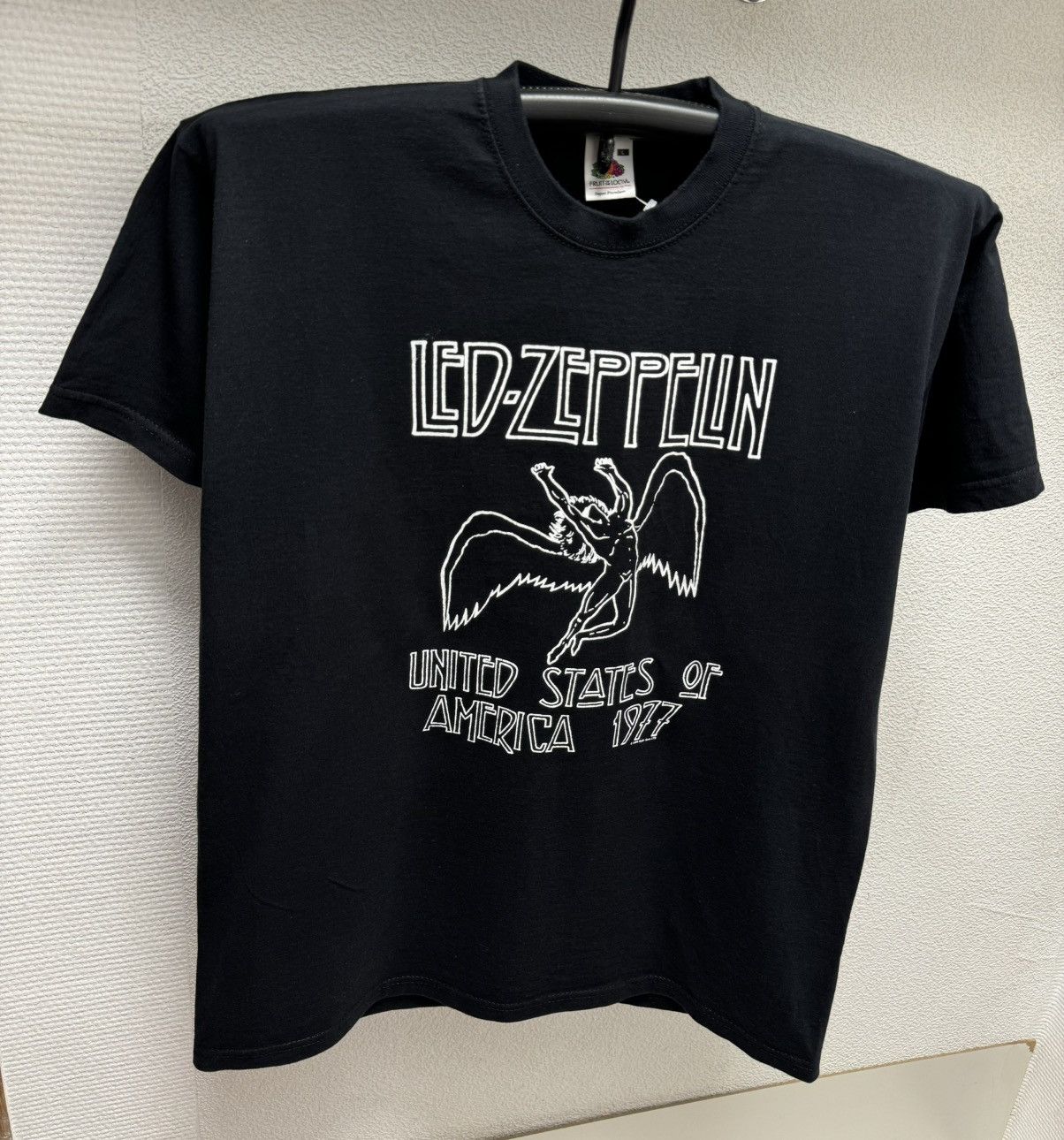 Zeppelin Led Zeppelin Vintage Black T Shirt L Xl Sz 2000th Single Hoodie, Sweatshirt | PodTeesHub.com