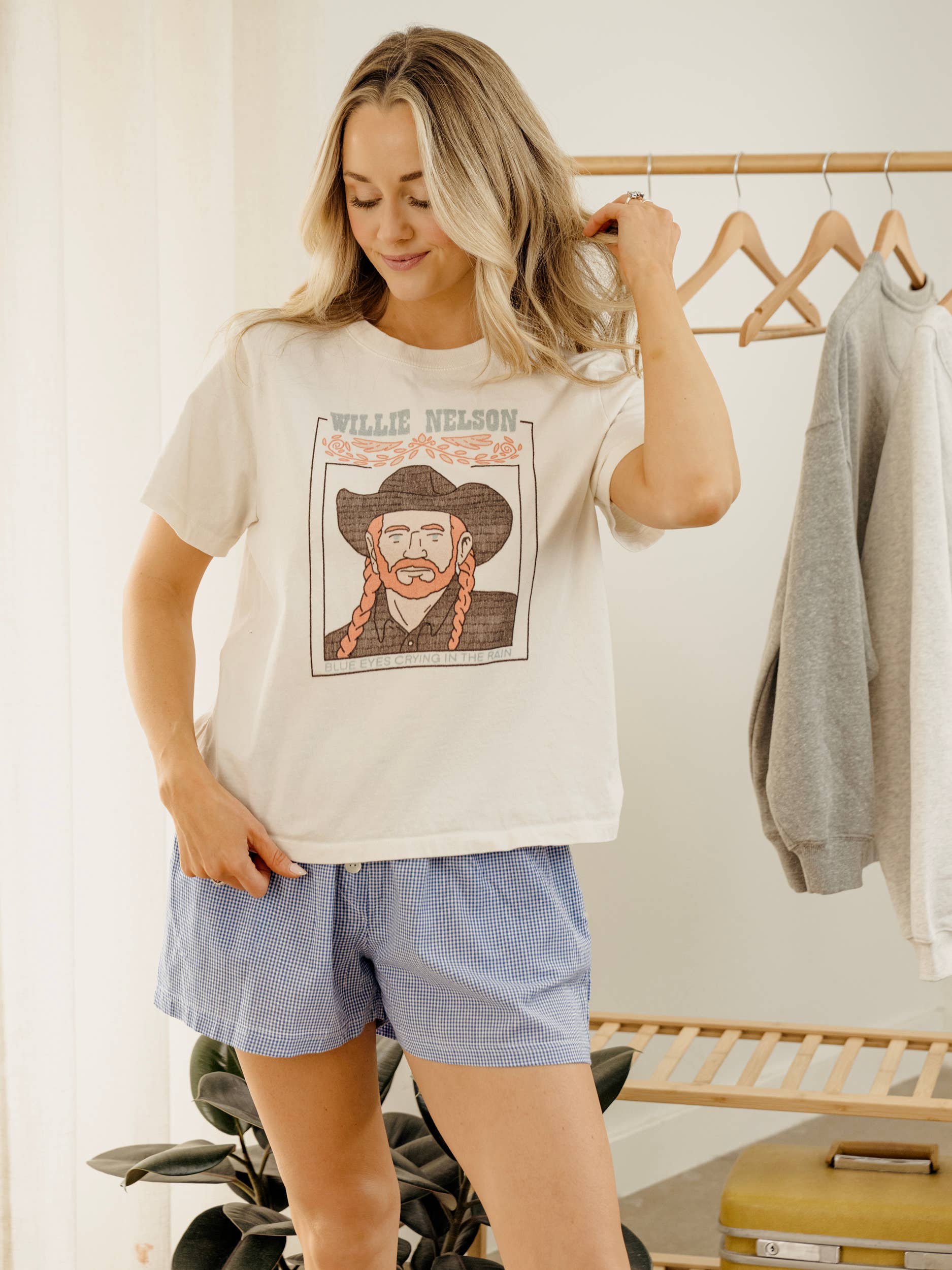 Willie Nelson Blue Eyes Crying Off White Ellie Perfect Tee Hoodie, Sweatshirt | PodTeesHub.com