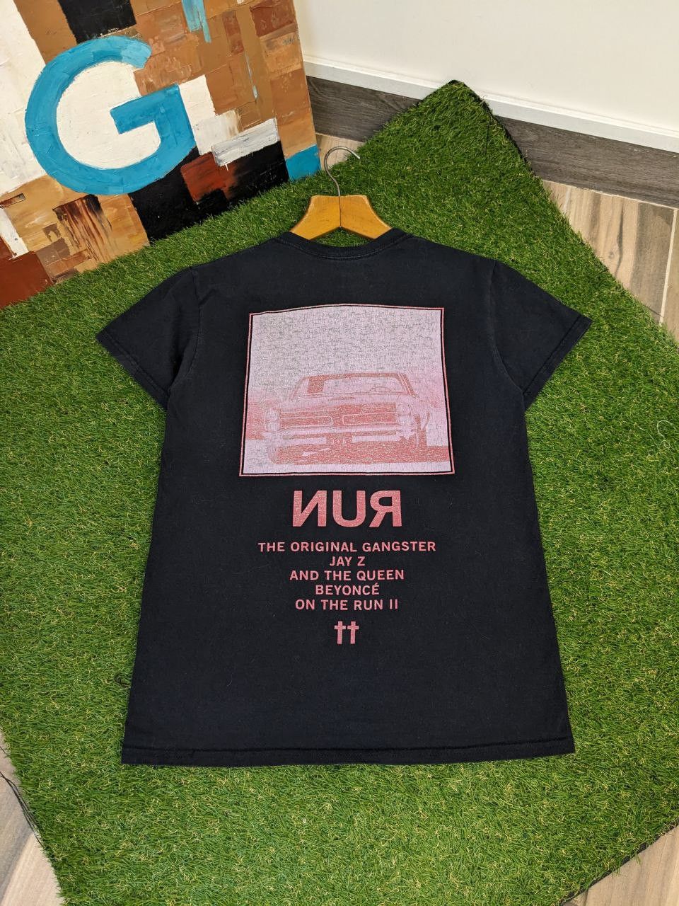 Rap Tees Jay Z And Beyonce Otr 2 Tour T Shirt 2018 On The Run Hoodie, Sweatshirt | PodTeesHub.com