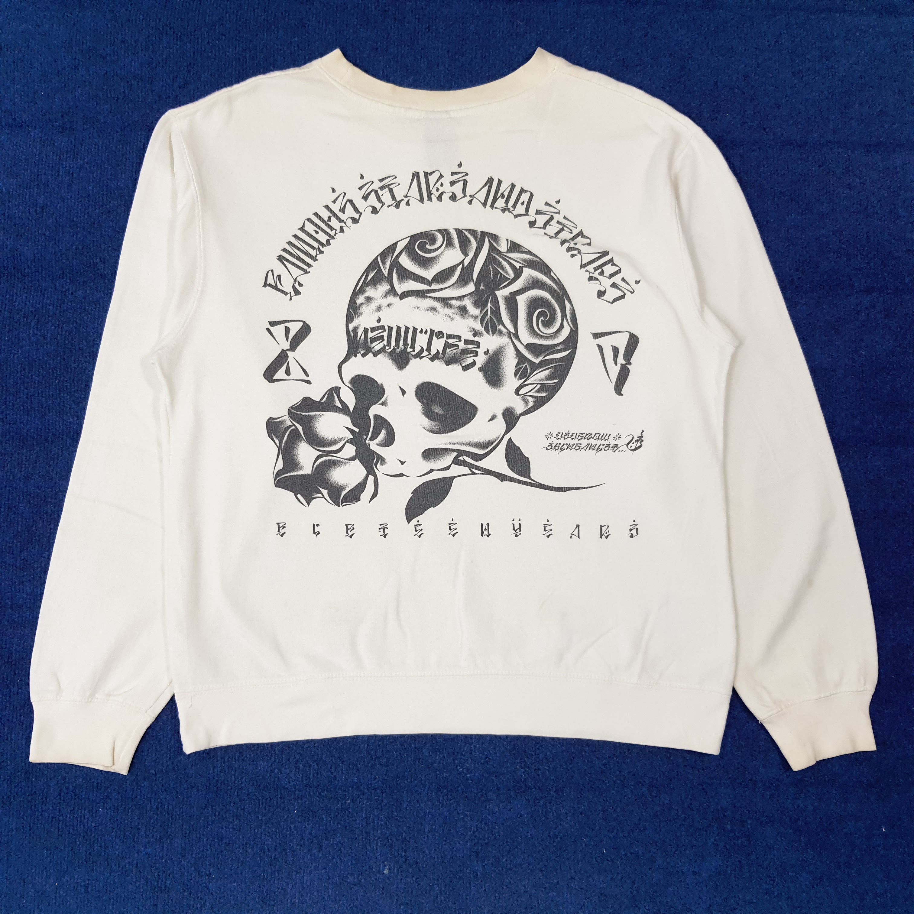 Famous Stars Straps Vintage 2000s Famous Skull Rose C275n2 T-Shirts, Hoodie, Sweatshirt