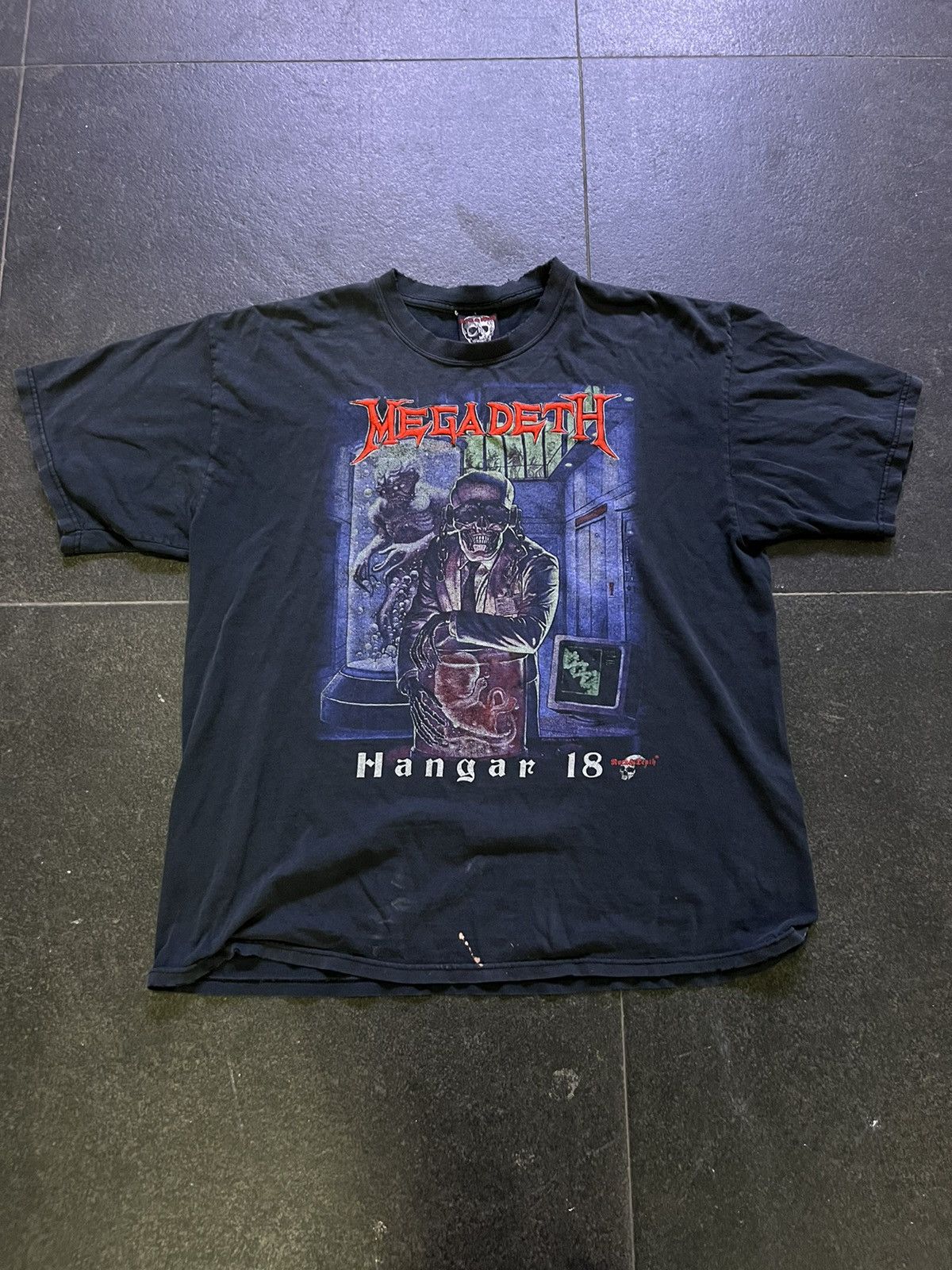 Vintage Megadeth Hangar 18 Tee Hoodie, Sweatshirt | PodTeesHub.com