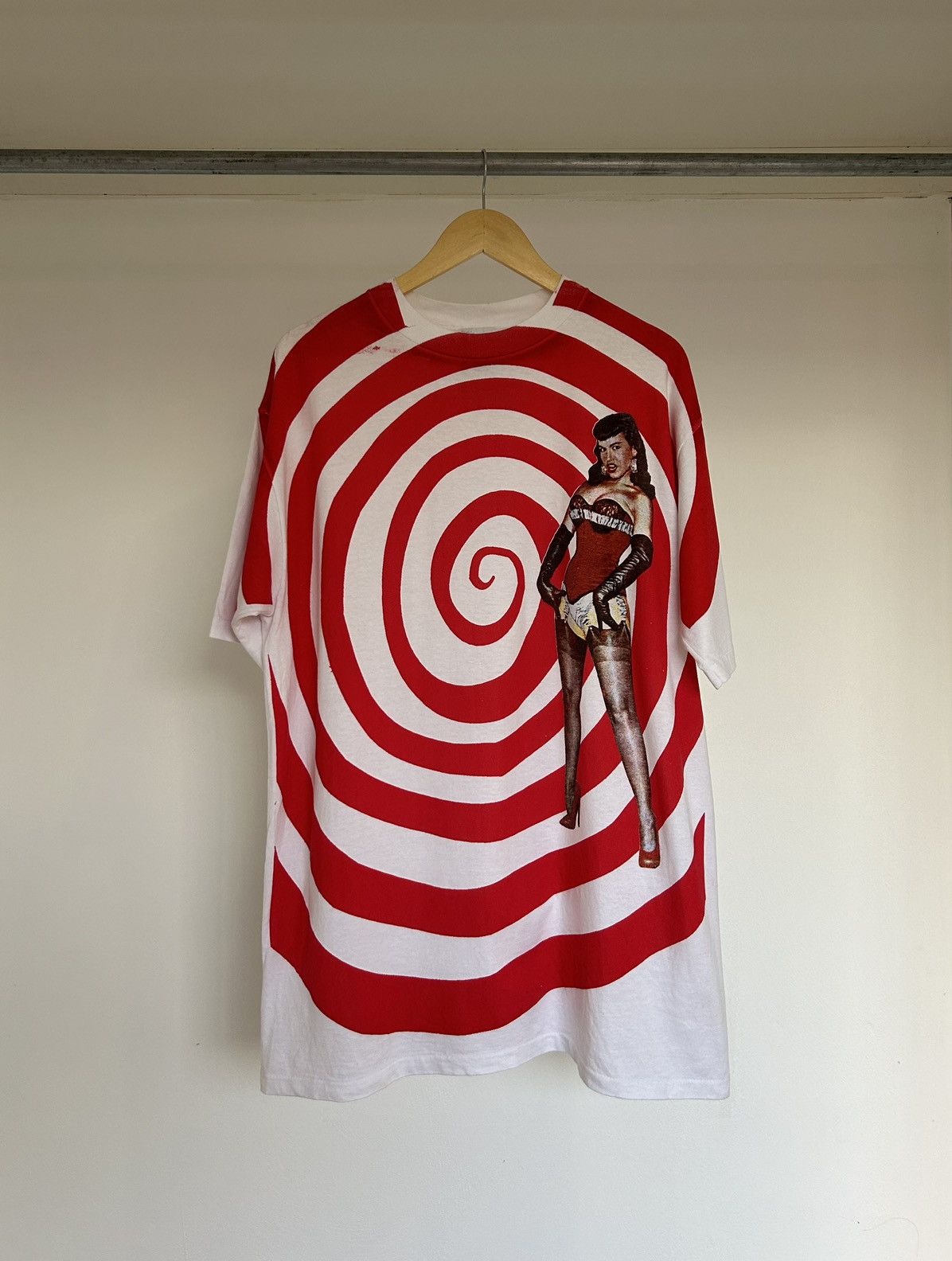 Super Rare Vintage Betty Page Tee Hoodie, Sweatshirt | PodTeesHub.com