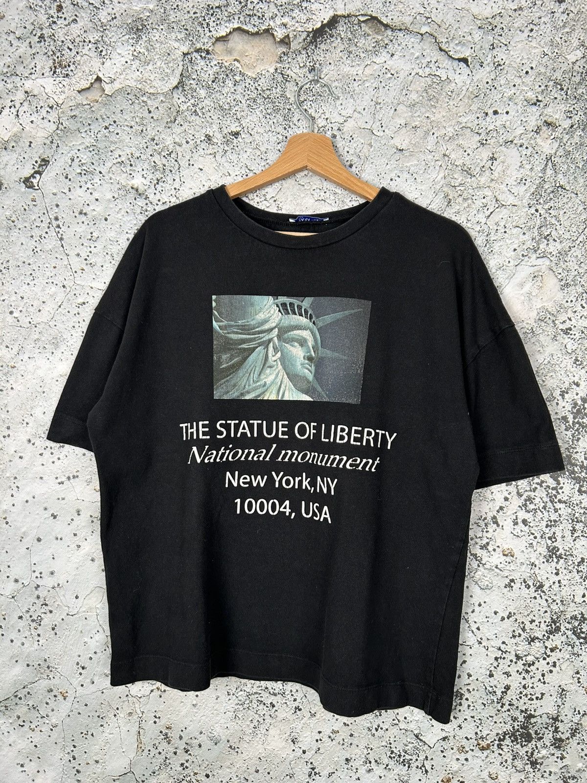 Zara New York The Statue Of Liberty Graphic Tee Zara Streetwear Hoodie, Sweatshirt | PodTeesHub.com