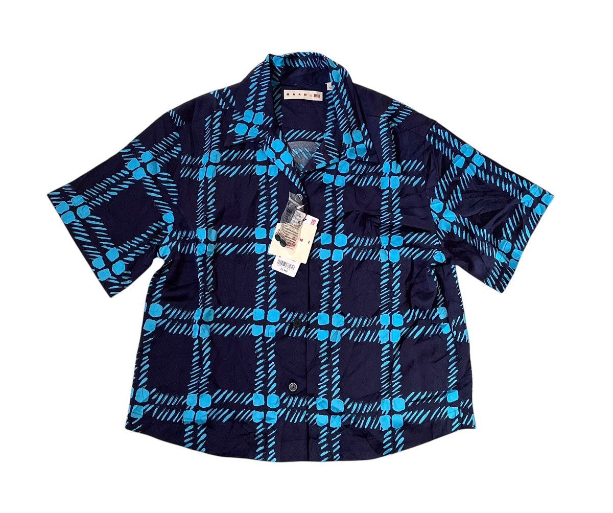Uniqlo Silky Open Collar Printed Shirt Hoodie, Sweatshirt | PodTeesHub.com