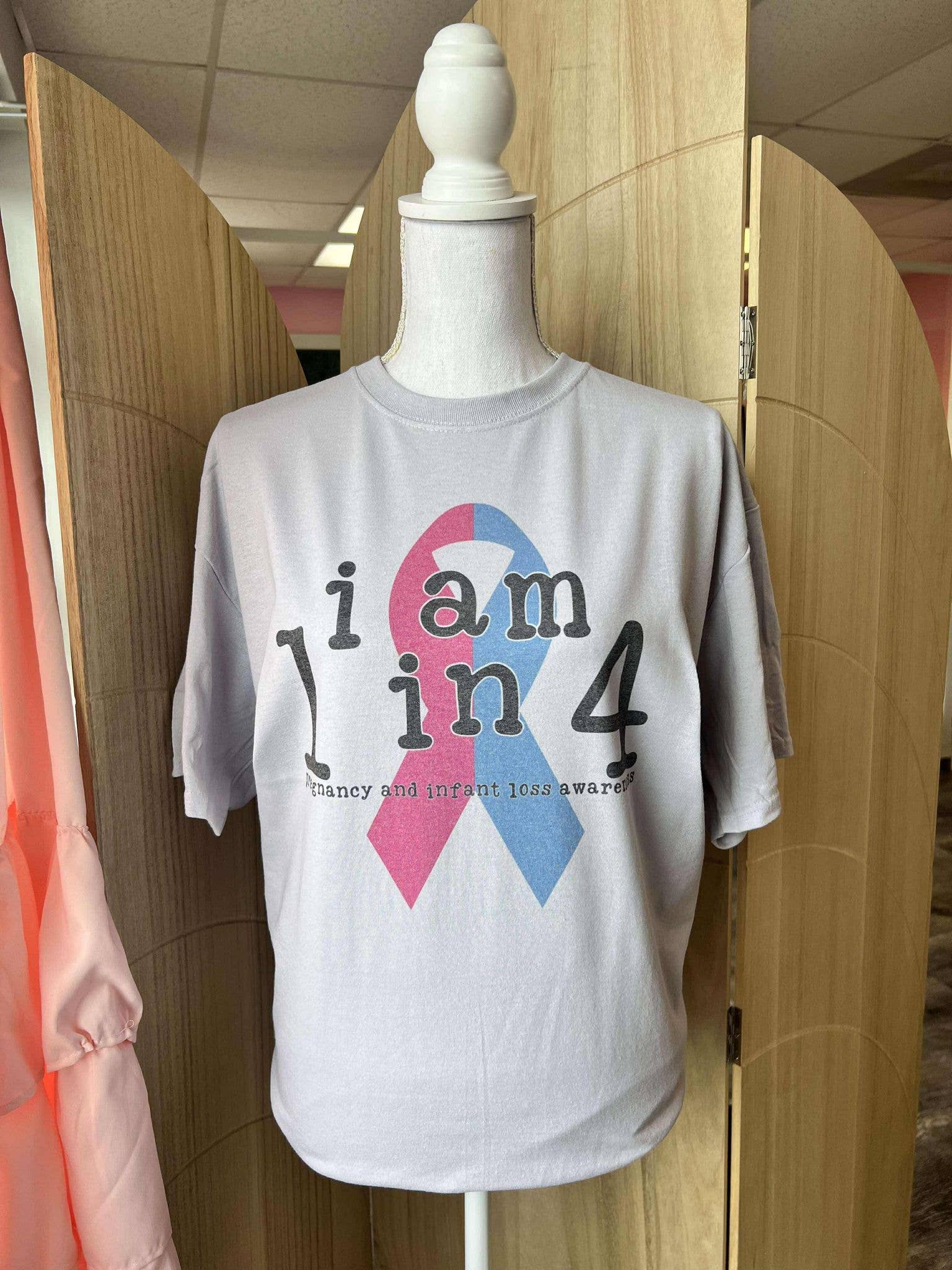 I Am 1 in 4 Pregnancy and Infant Loss with Bow On Silver Tee Hoodie, Sweatshirt | PodTeesHub.com