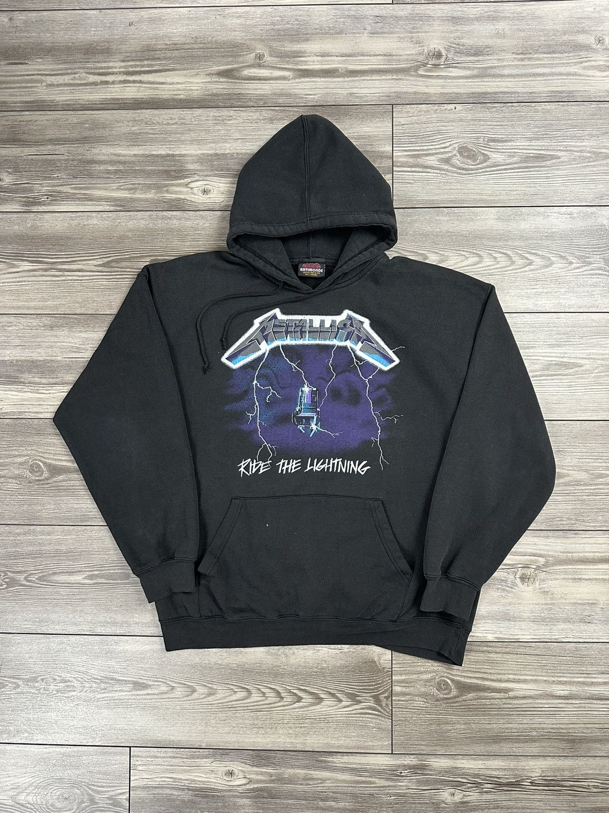 Metallica X Vintage Vintage Metallica Ride The Lightning Hoodie T-Shirts, Sweatshirt | PodTeesHub.com