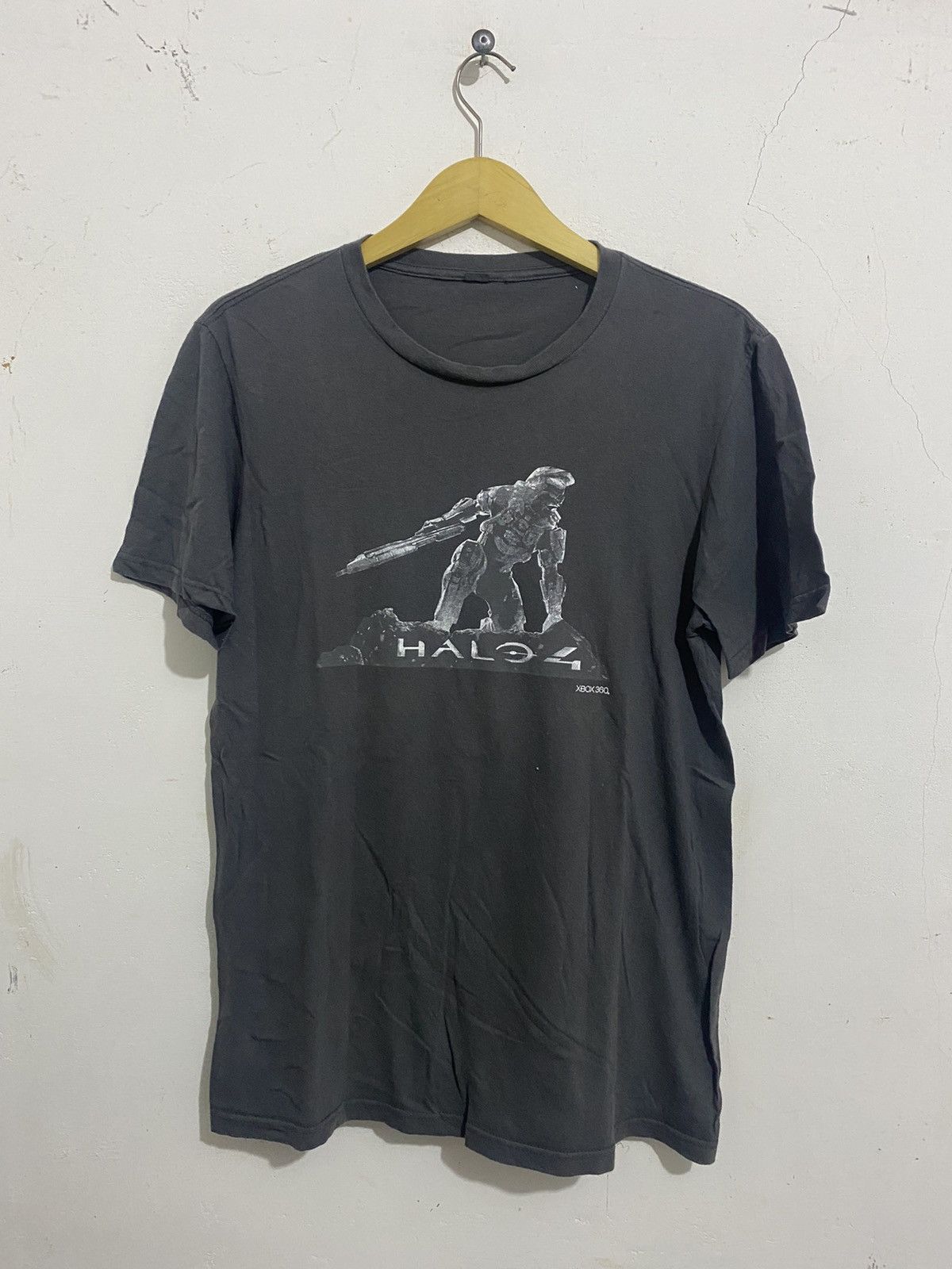 Vintage Blackfriday Halo 4 Xbox 360 Game Shirt Hoodie, Sweatshirt | PodTeesHub.com